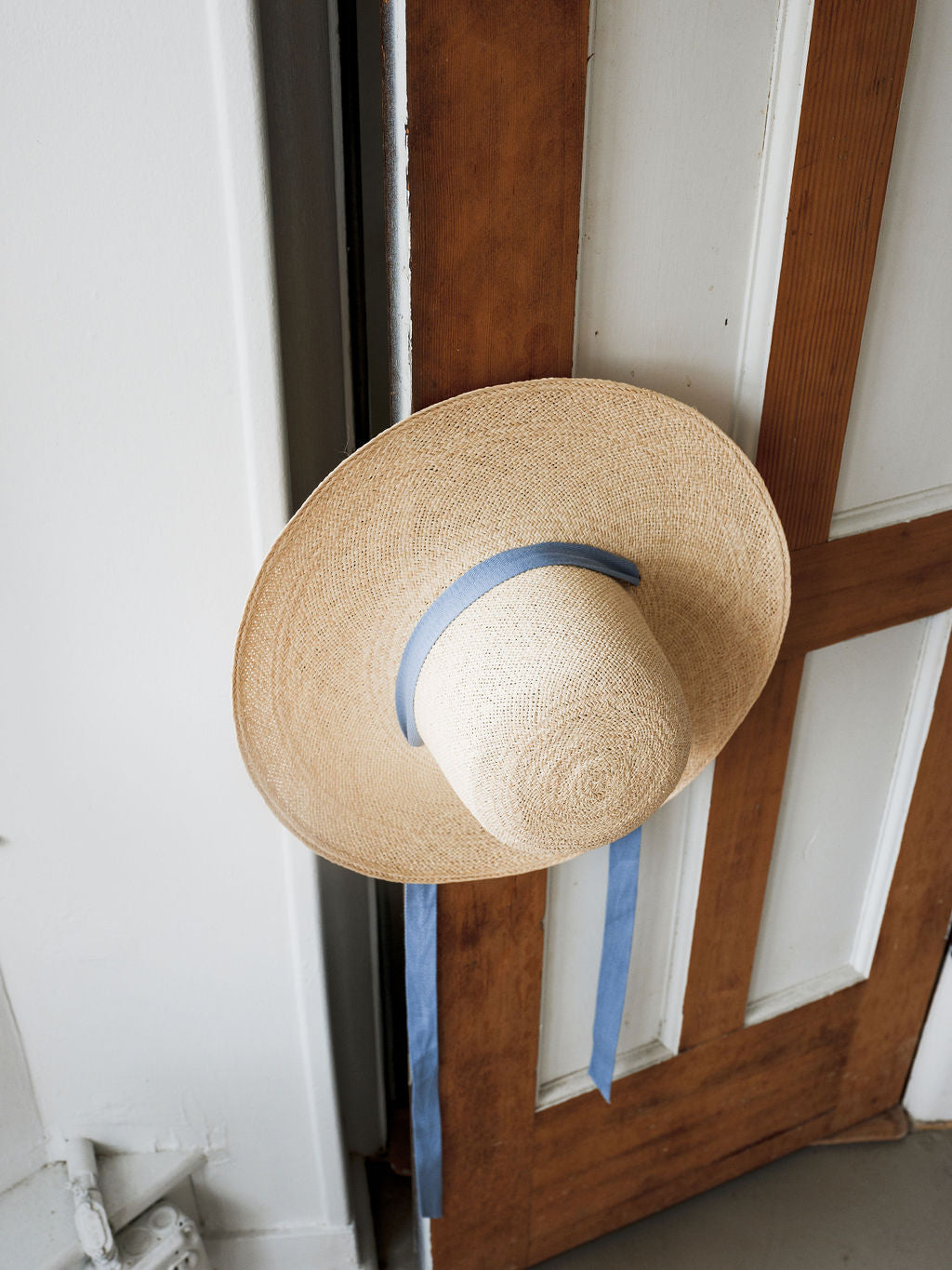 SUNCREST IN TORCIDO STRAW WITH TWILL RIBBON