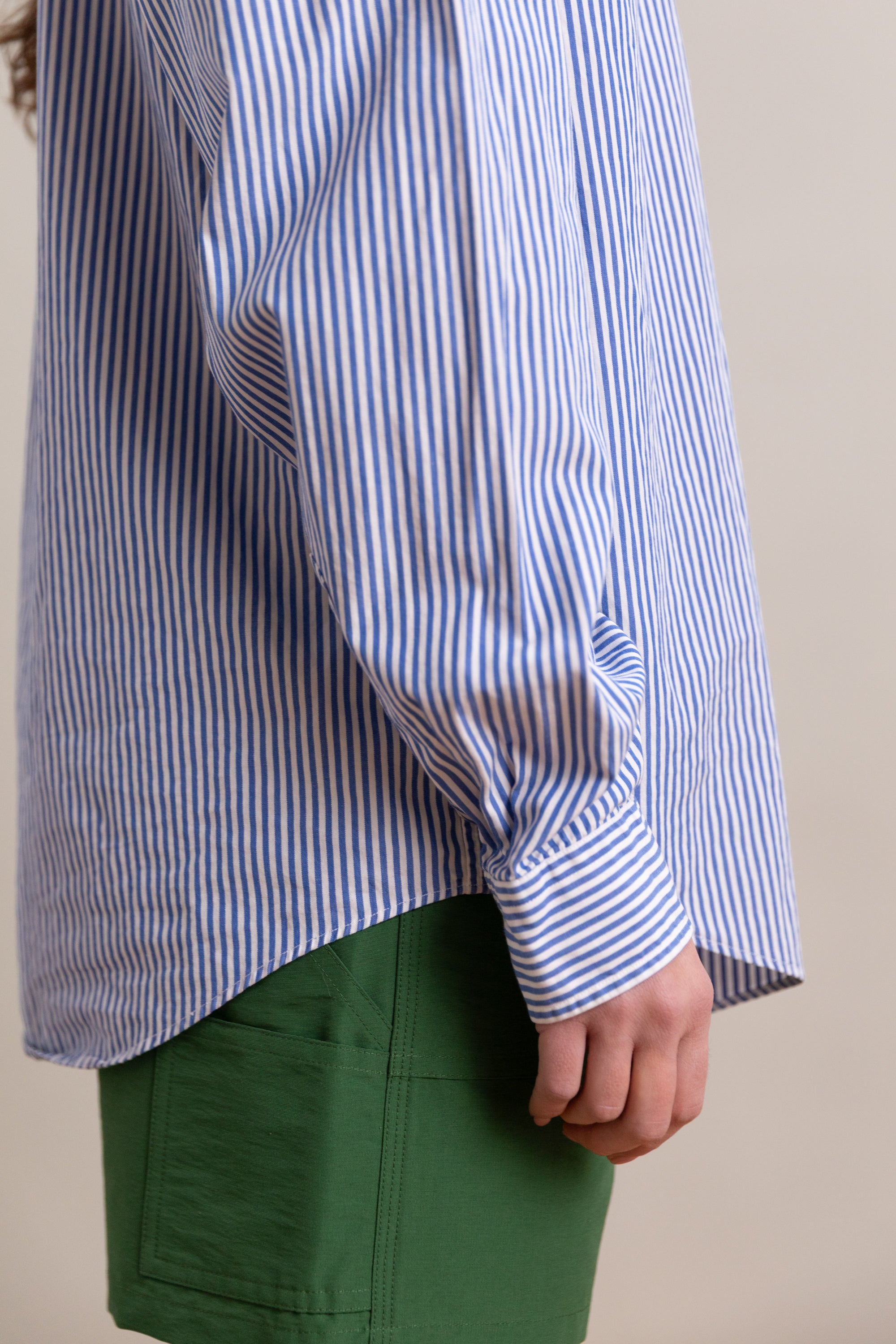 VINTAGE BUTTON UP SHIRT 10