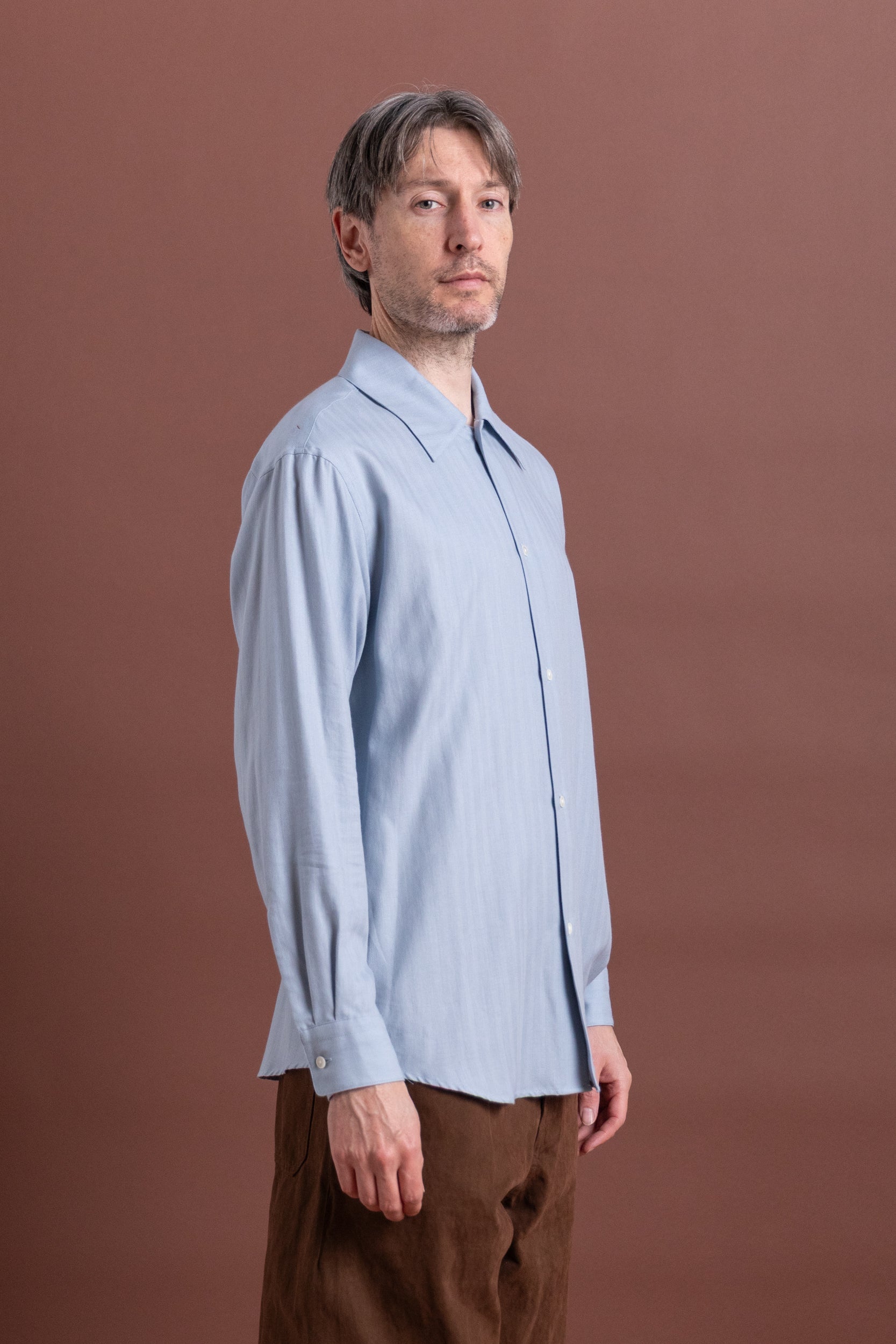 COTTON CASHMERE HERRINGBONE SHIRT IN LIGHT BLUE
