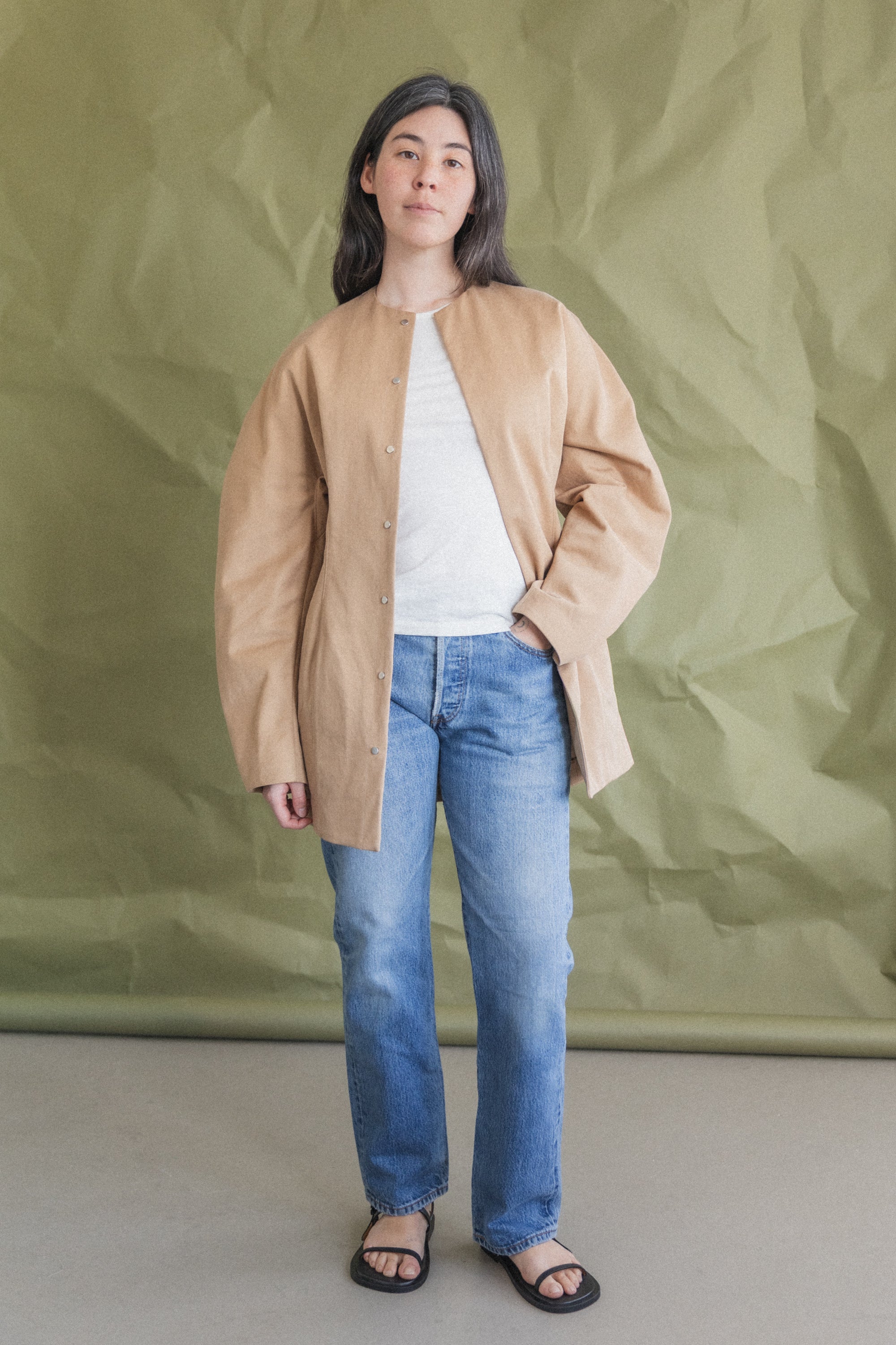 WASHED FINX CHINO HALF COAT IN CAMEL BROWN