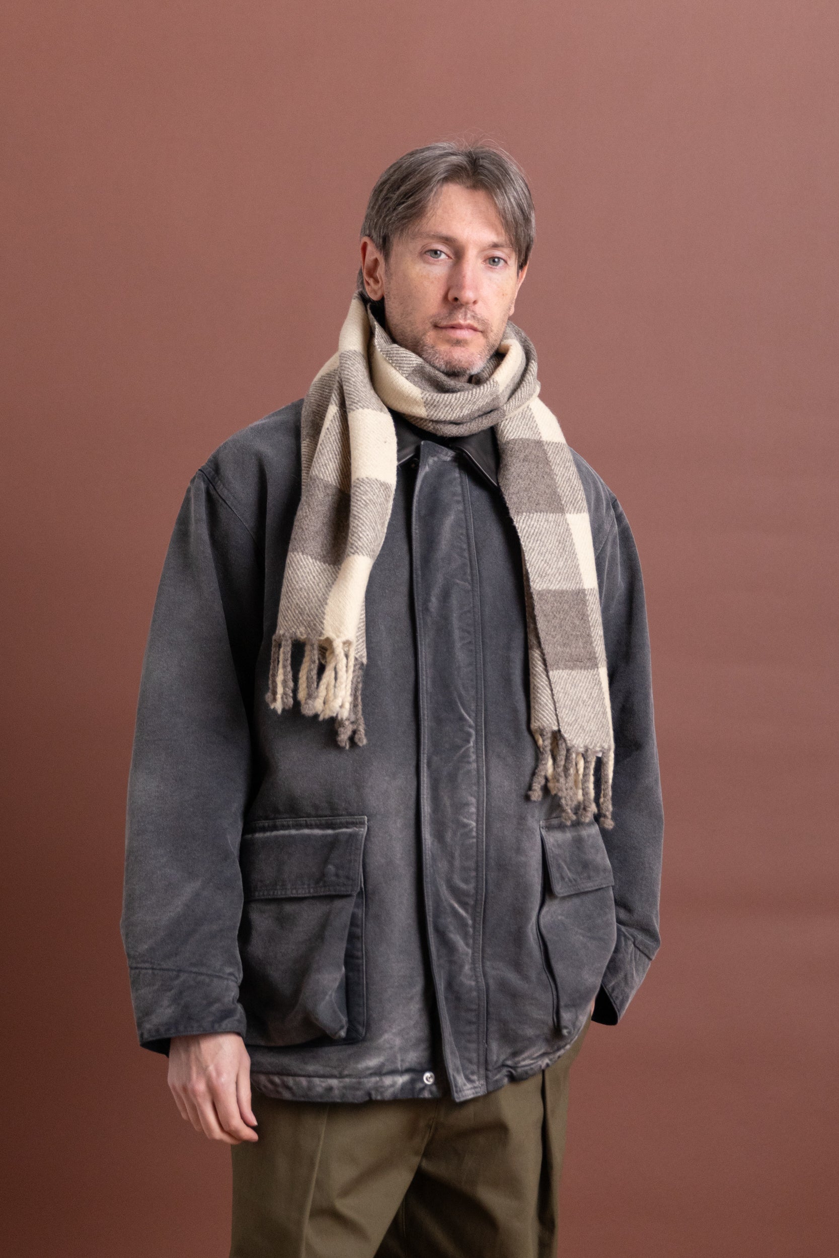 FELTED BLANKET SCARF IN SHEEP'S GREY BROAD CHECK