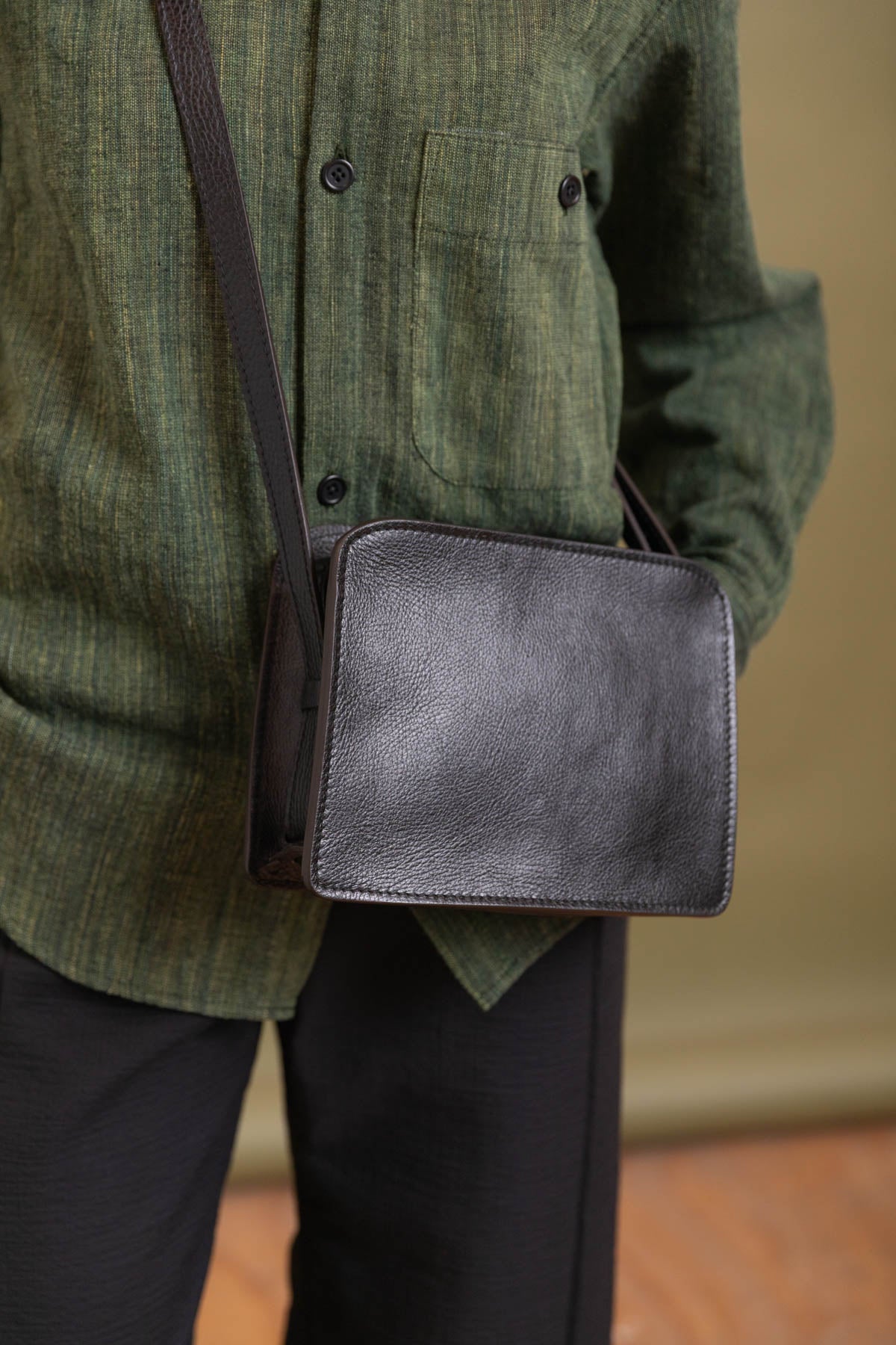 ANNI IN BLACK LEATHER