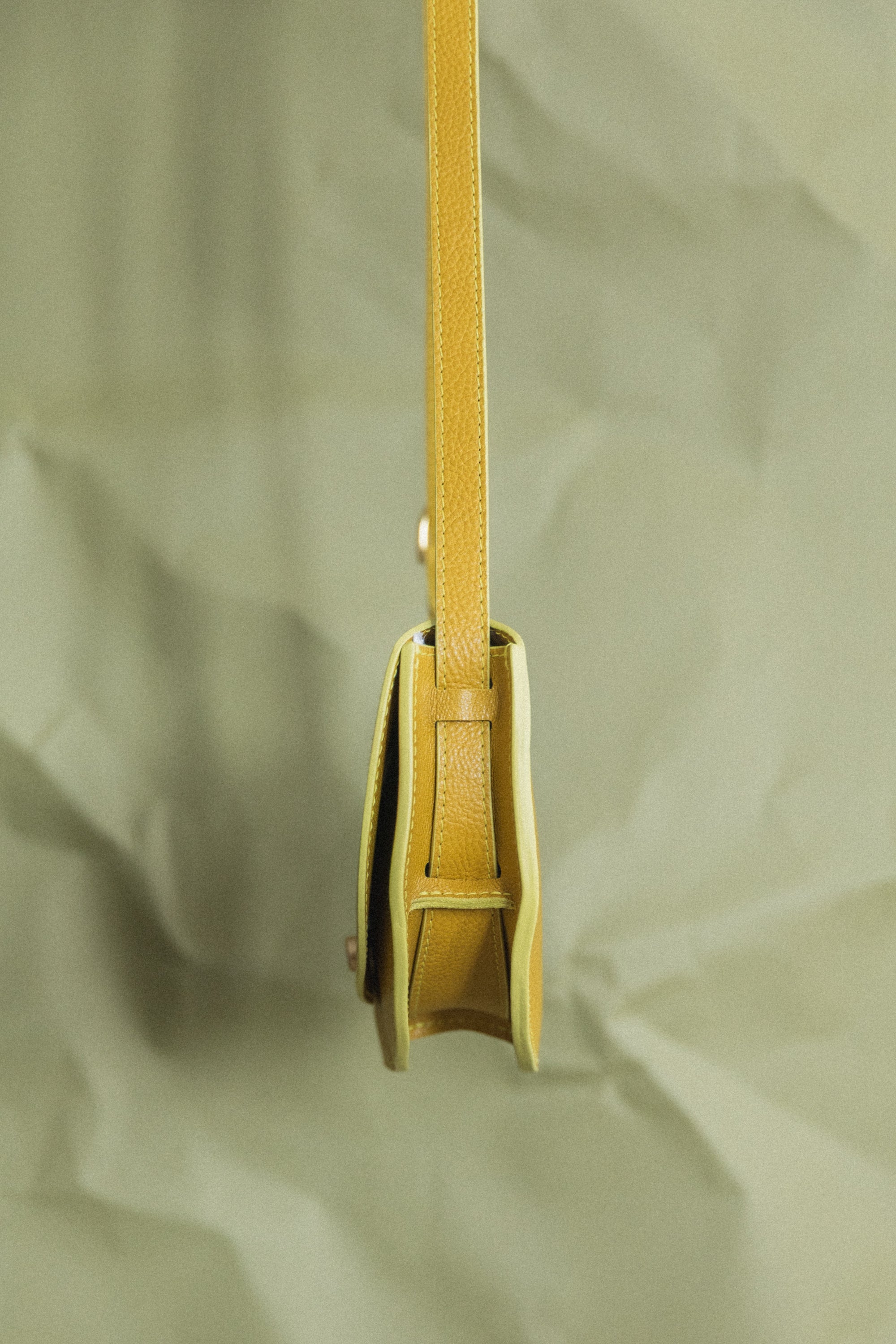 MEZZO IN CHARTREUSE LEATHER