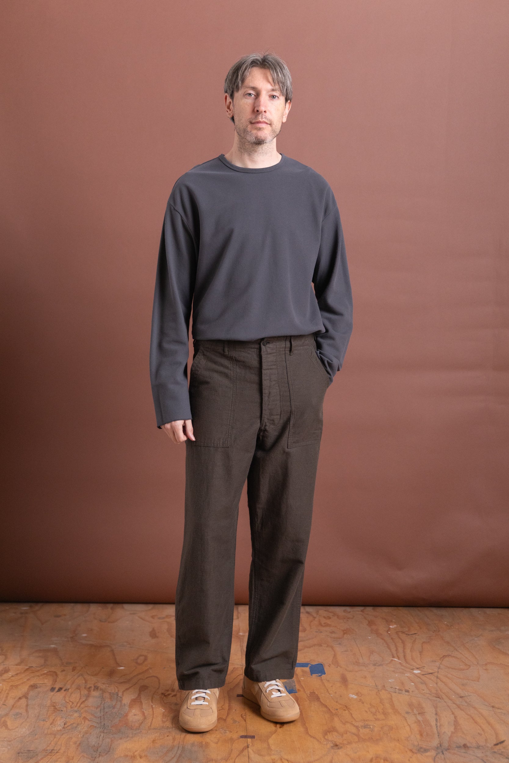 RELAX FIT COTTON LINEN MOLESKIN FATIGUE PANTS IN CHARCOAL GRAY