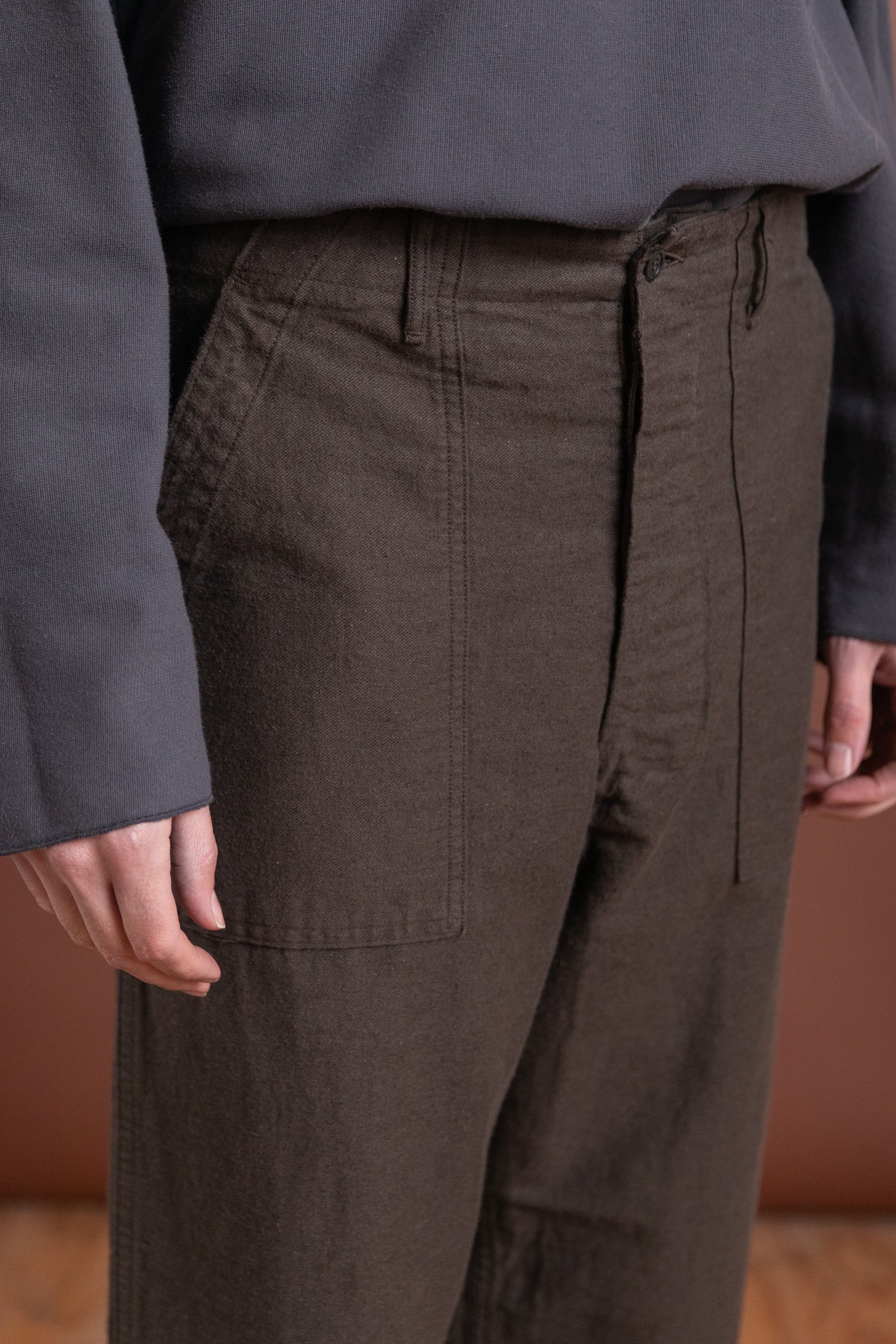 RELAX FIT COTTON LINEN MOLESKIN FATIGUE PANTS IN CHARCOAL GRAY