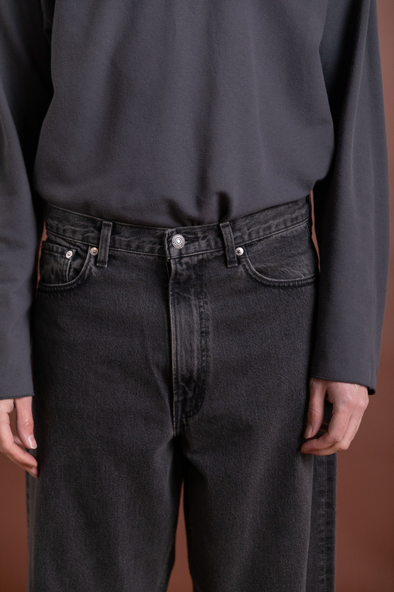 100 SUPER DADS DENIM PANTS IN BLACK DENIM STONE