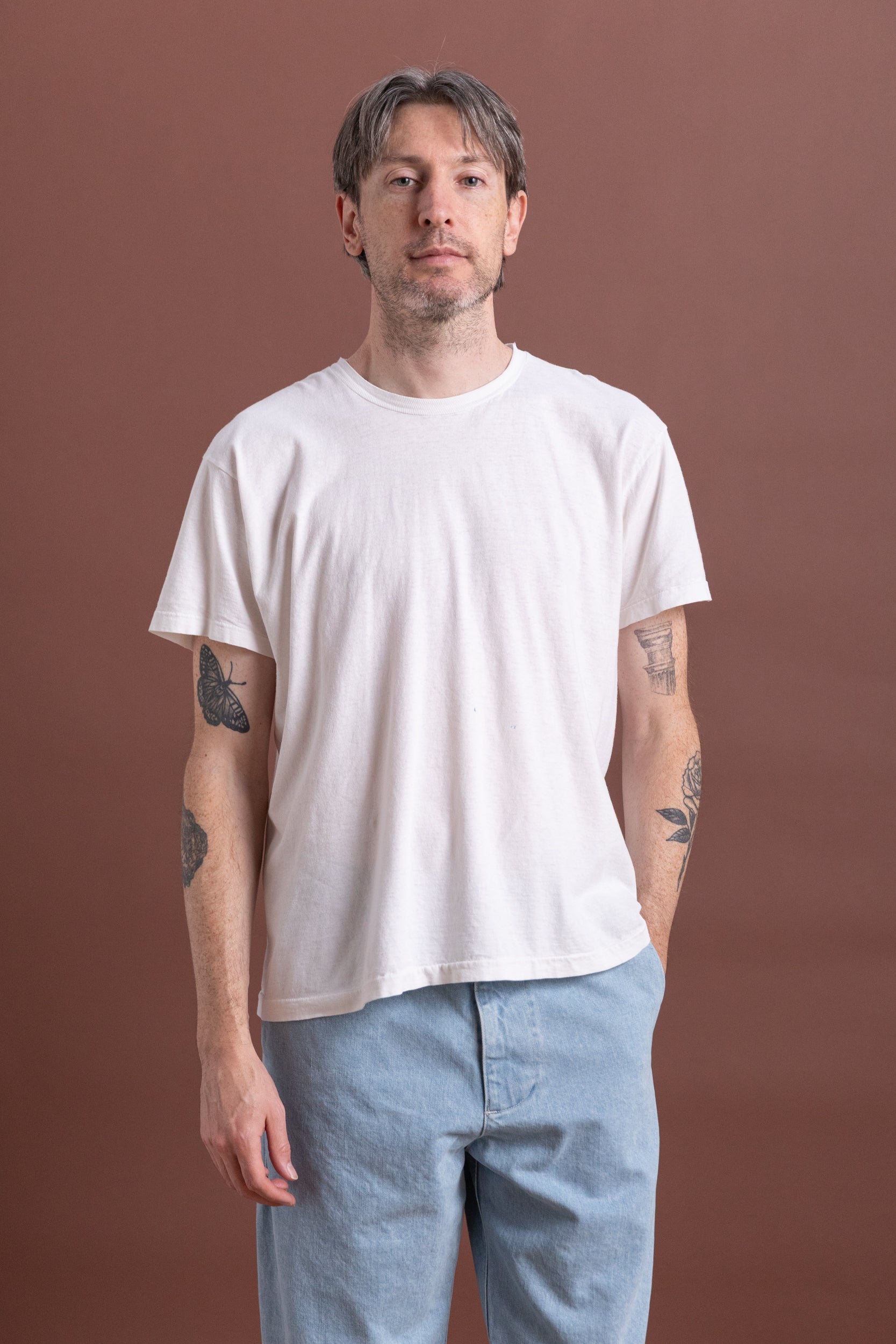 VINTAGE WHITE TEE 50