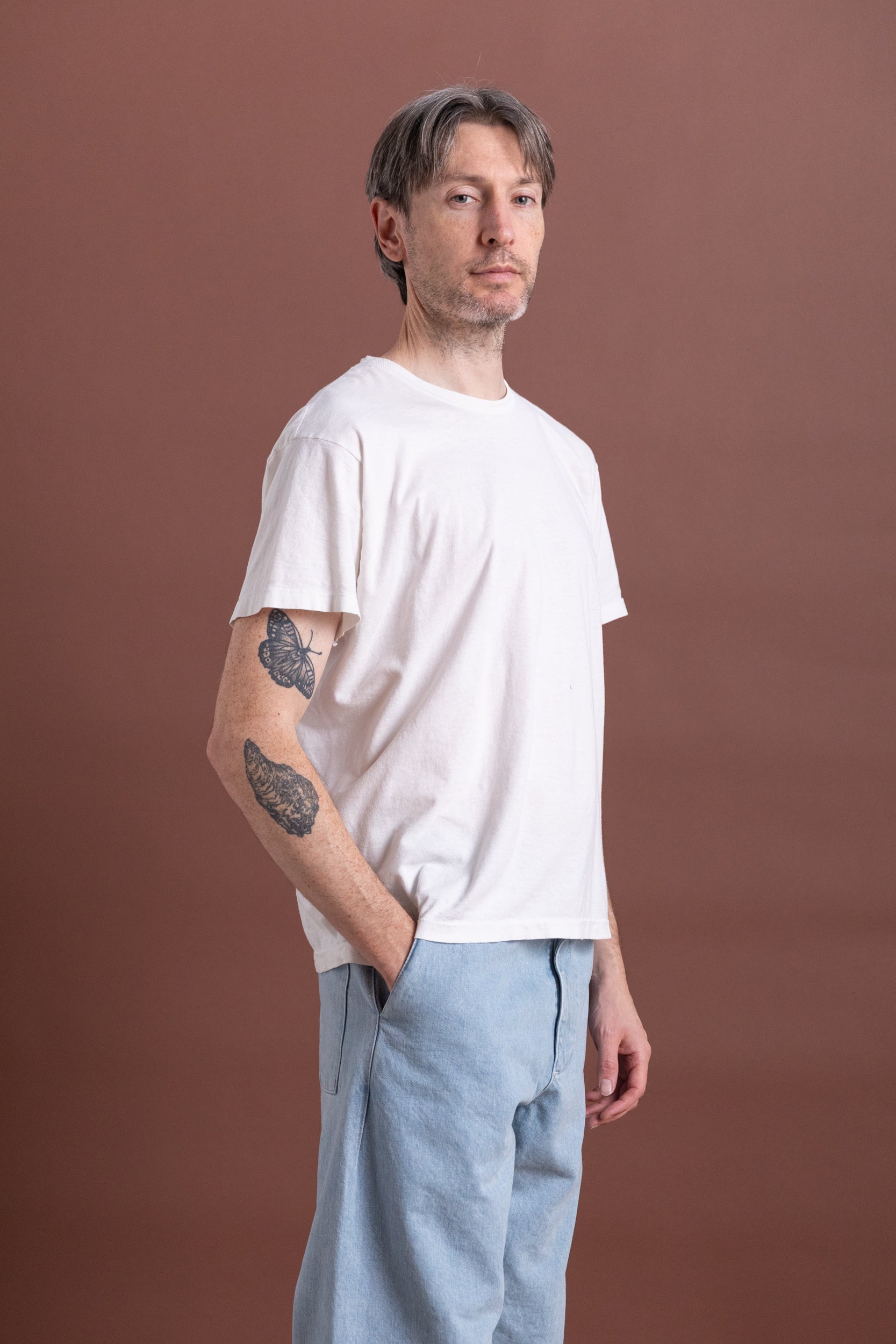 VINTAGE WHITE TEE 50