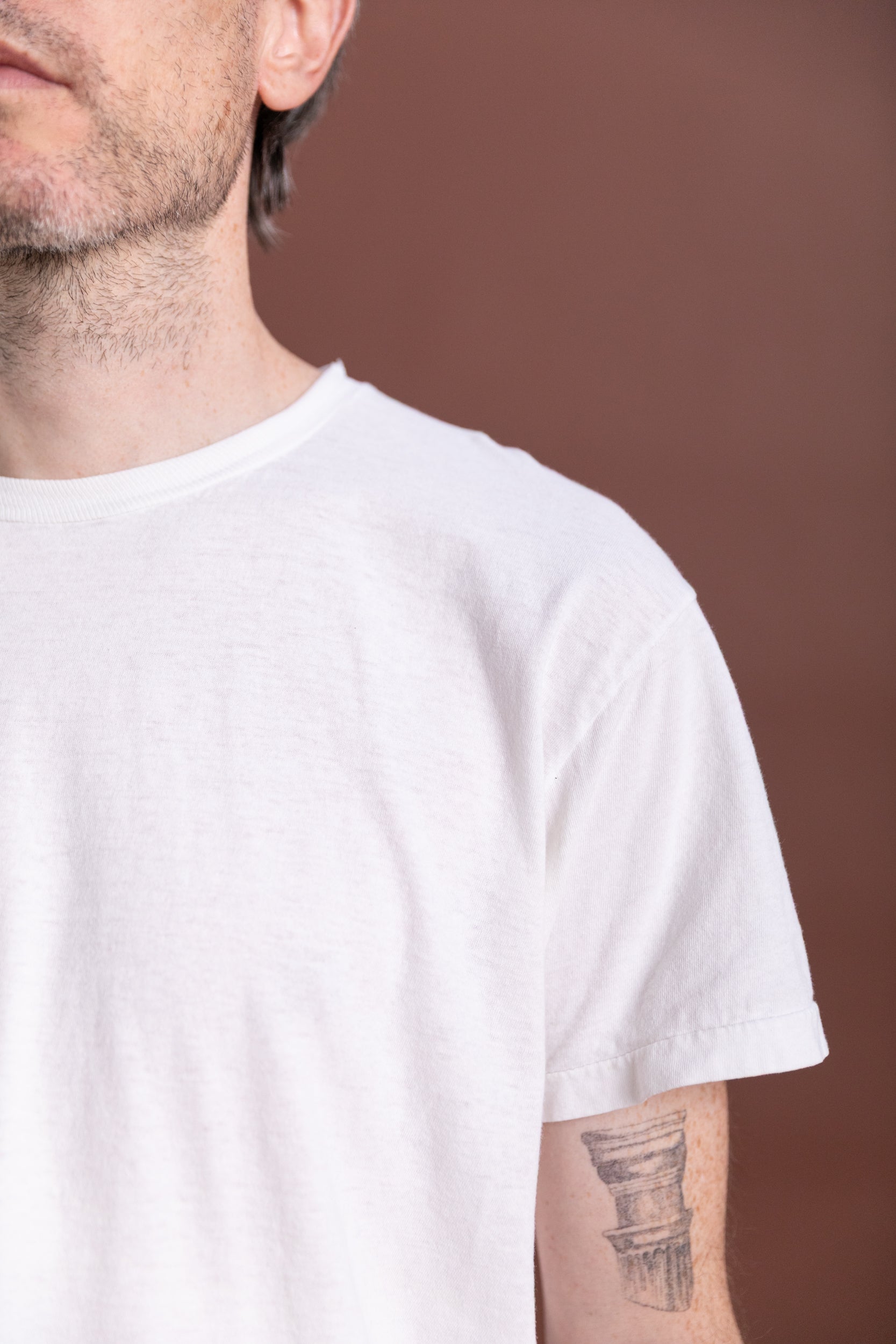 VINTAGE WHITE TEE 50