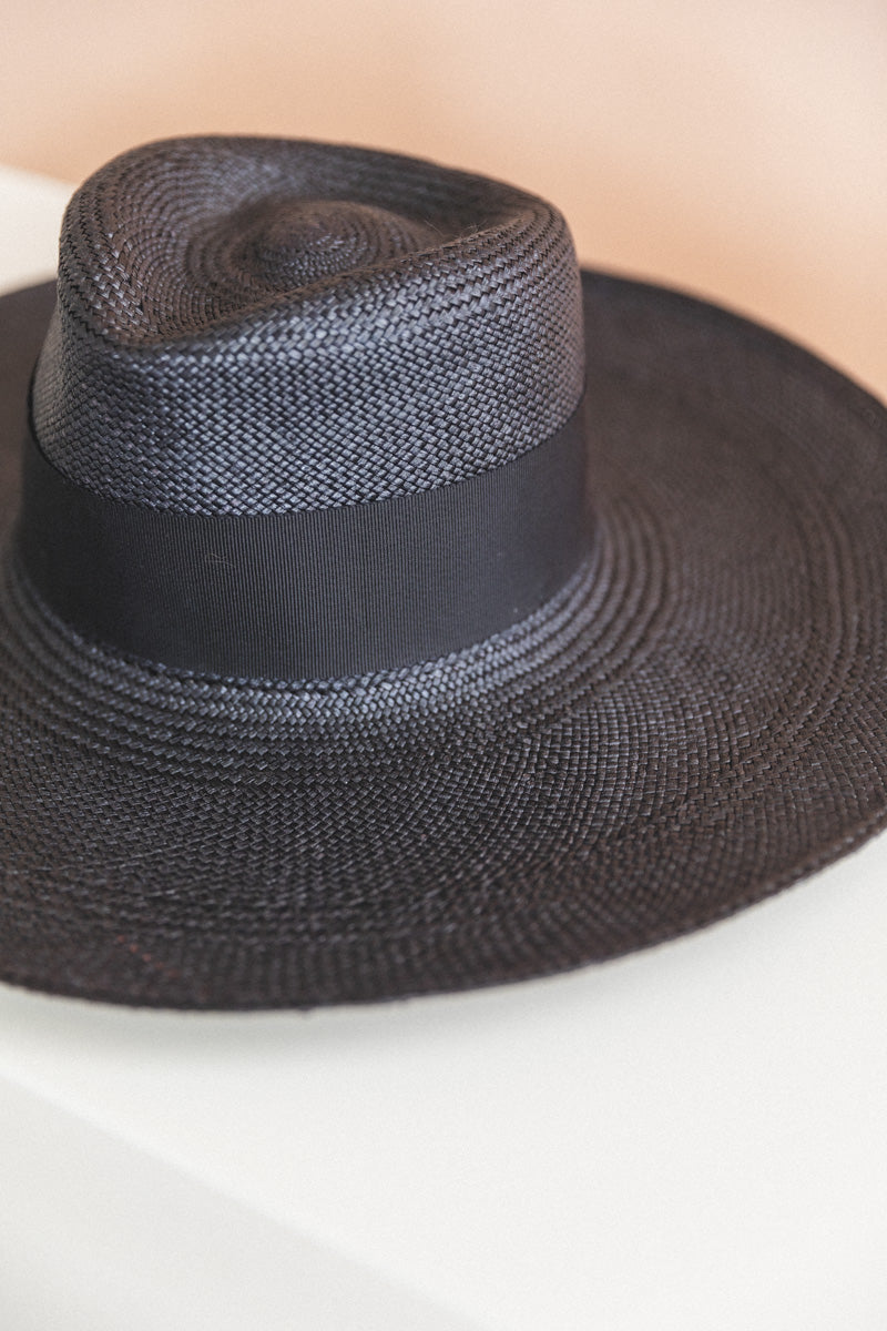 WAKEFIELD WITH WIDE GROSGRAIN RIBBON TRIM