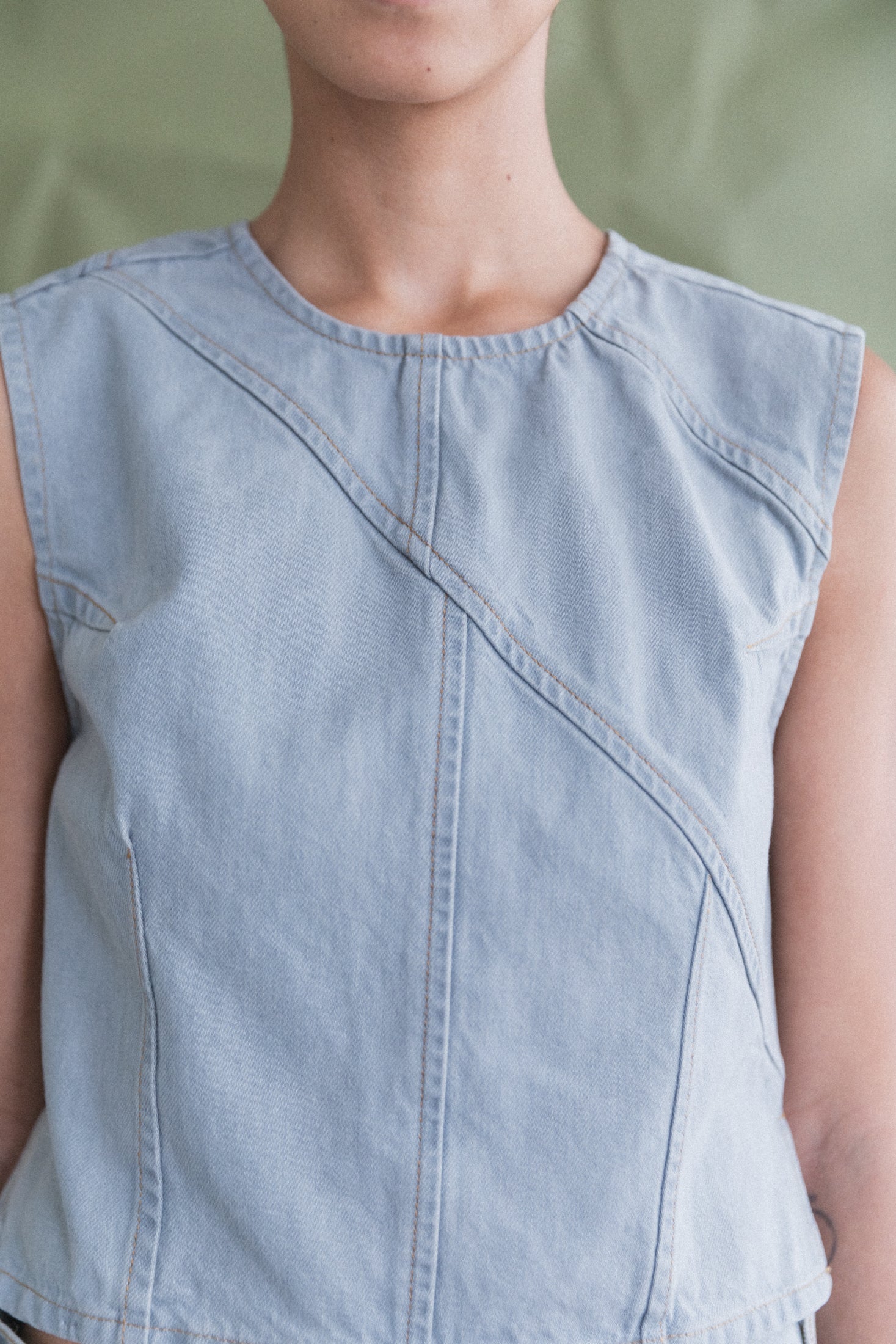 ANGLE TANK IN LUNAR DENIM