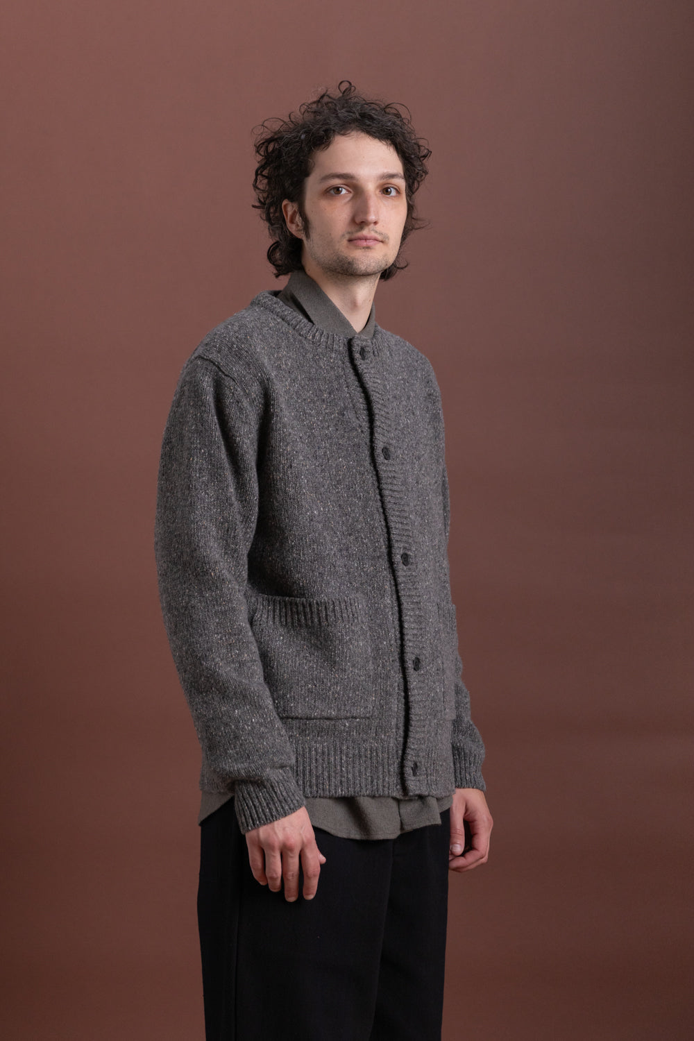 CREWNECK CARDIGAN IN HEATHER GREY WOOL TWEED
