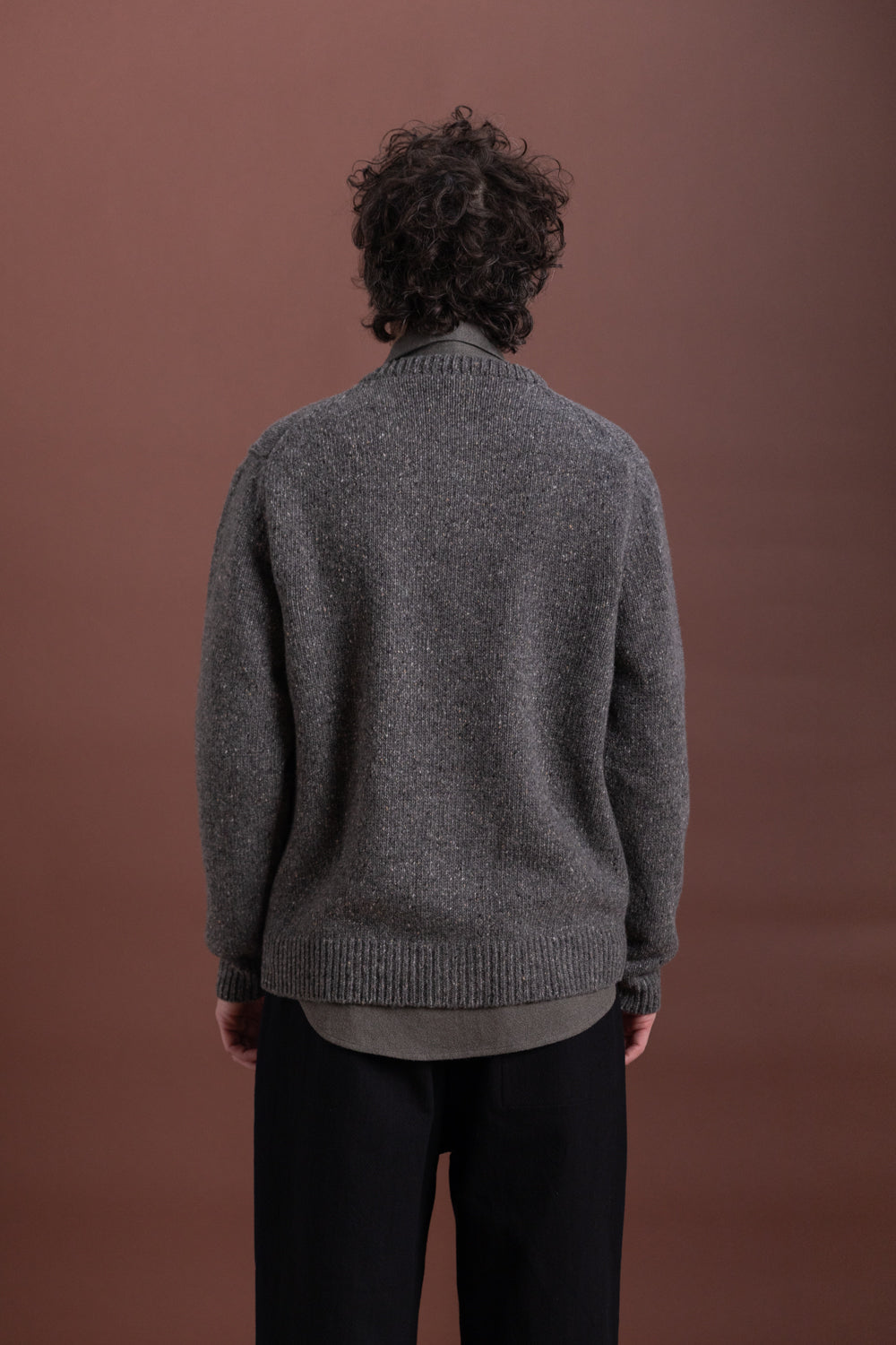 CREWNECK CARDIGAN IN HEATHER GREY WOOL TWEED