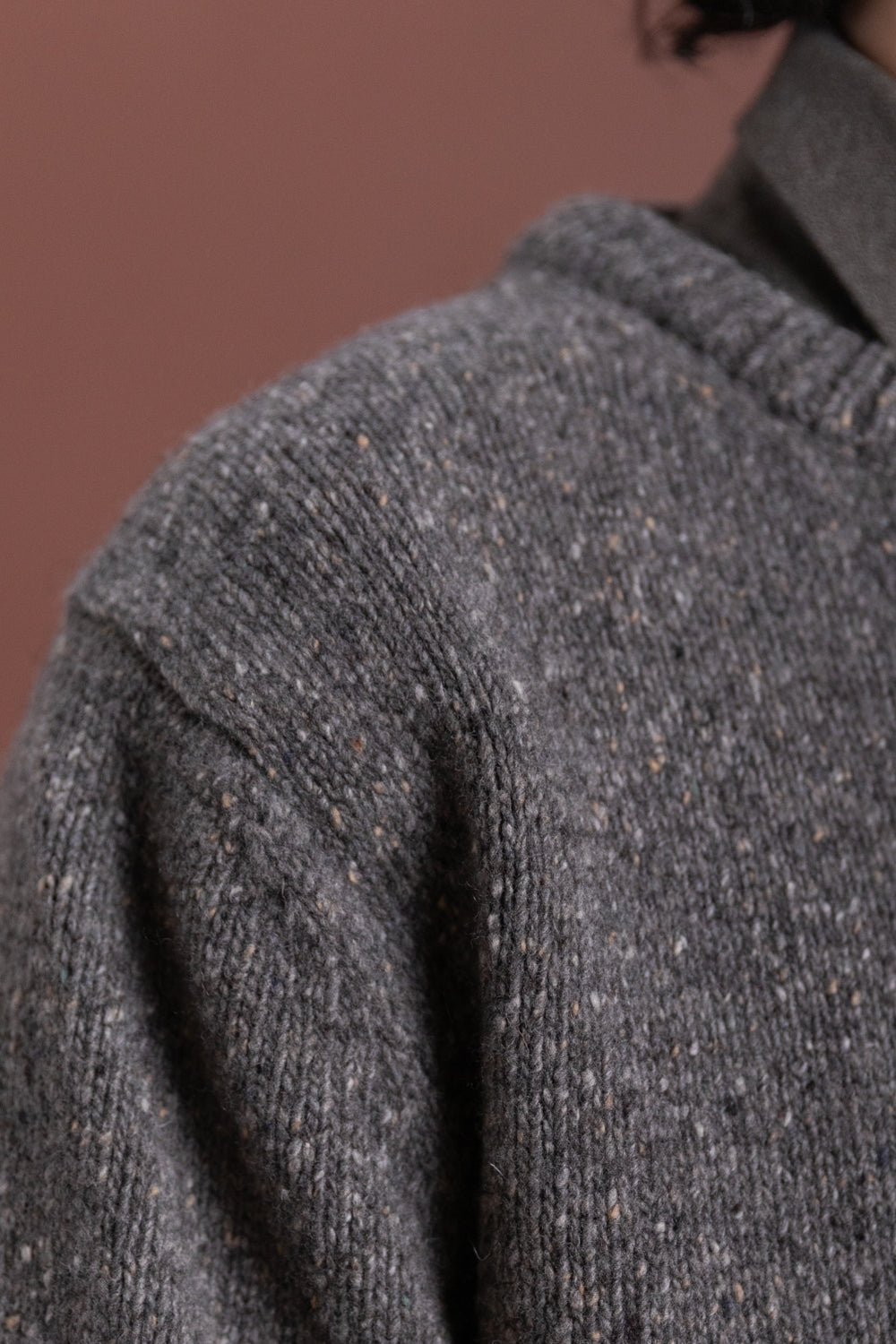 CREWNECK CARDIGAN IN HEATHER GREY WOOL TWEED