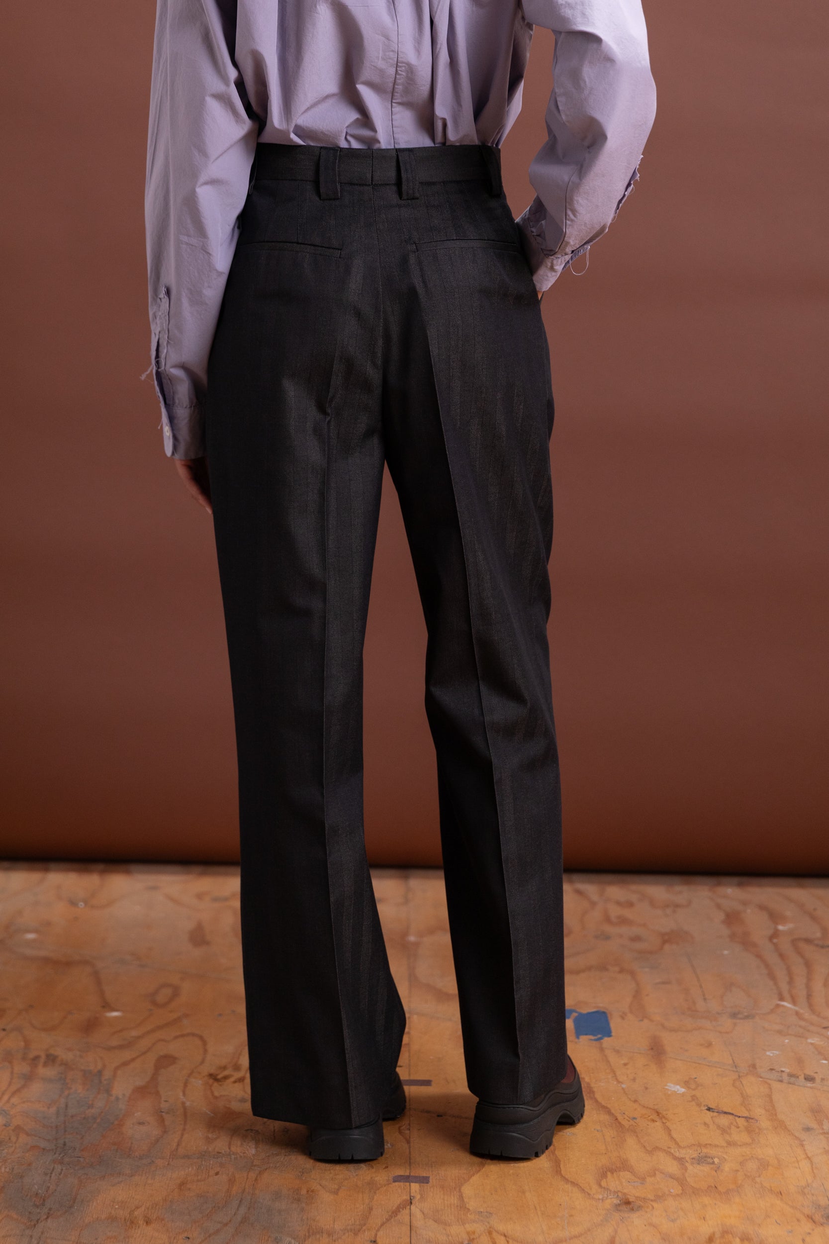 FAVORITE TROUSER IN BLACK SOLARO HERRINGBONE