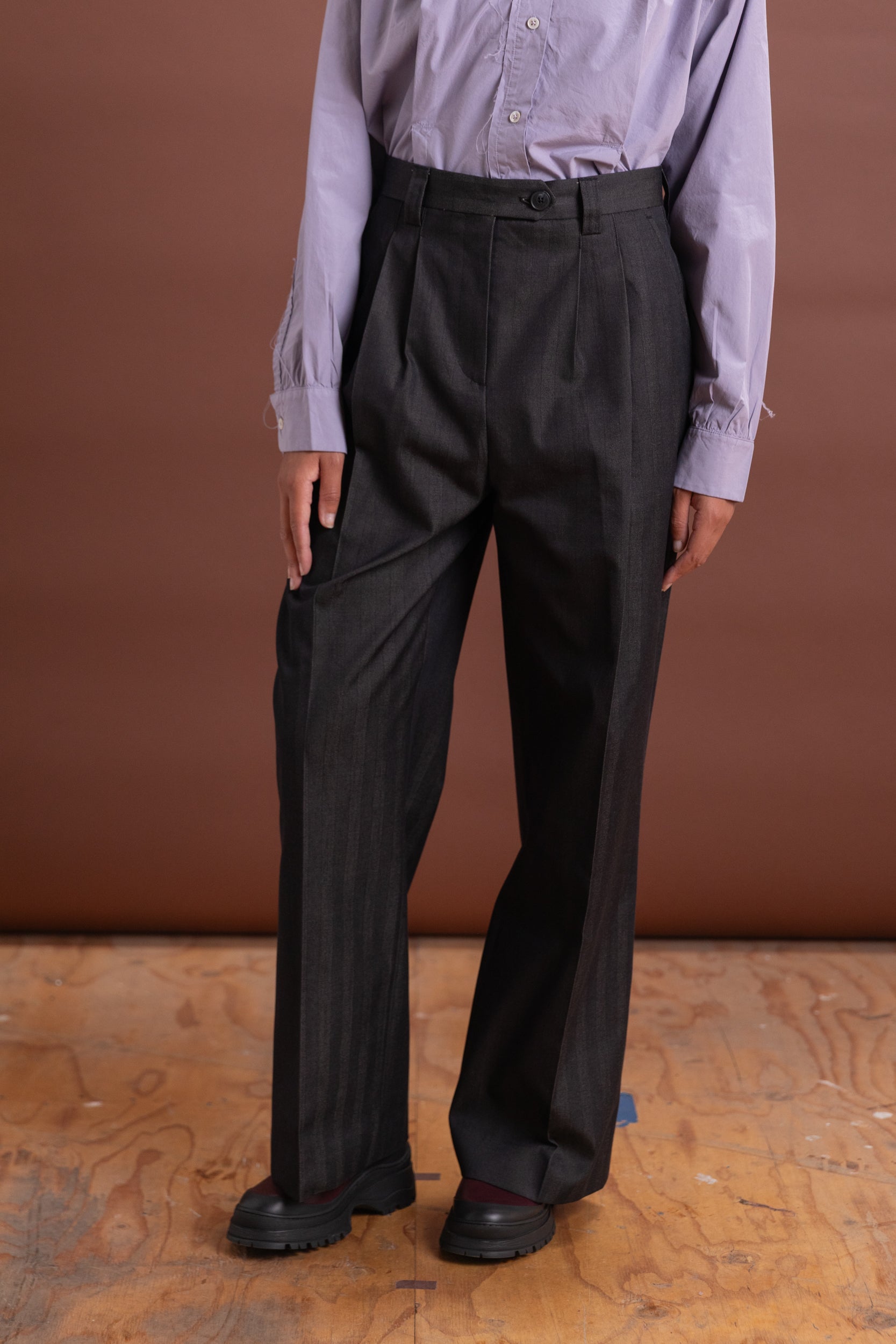 FAVORITE TROUSER IN BLACK SOLARO HERRINGBONE