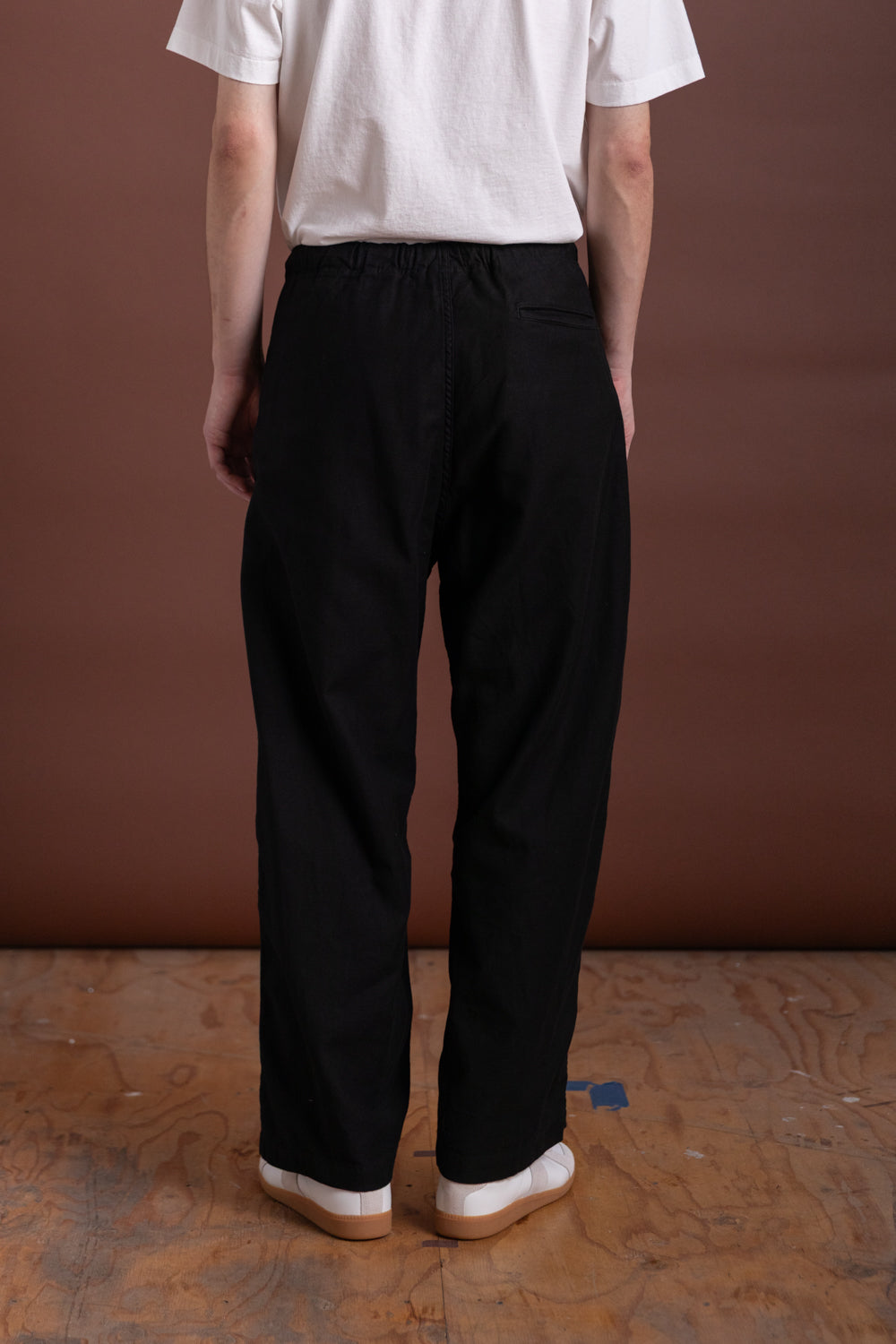 WIDE FIT NEW YORKER PANTS IN BLACK