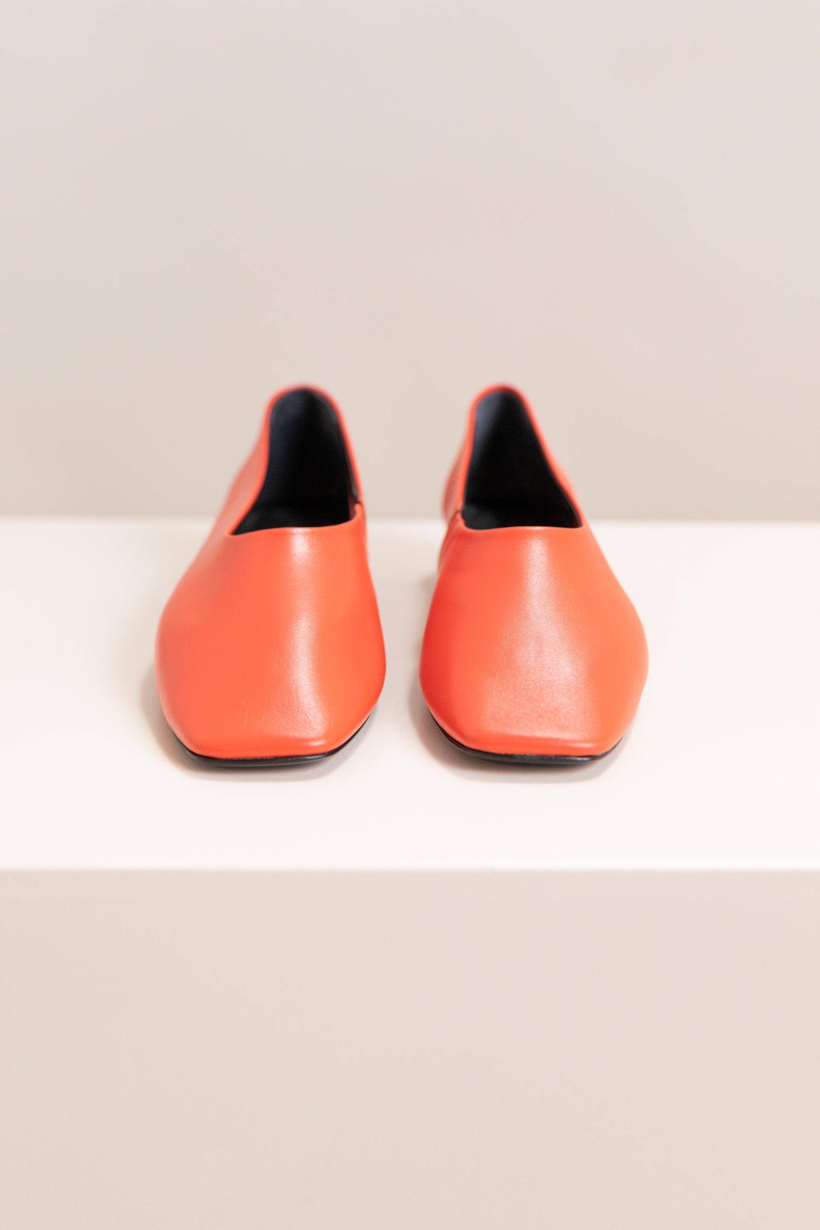 BARRAL FLAT IN ORANGE LEATHER