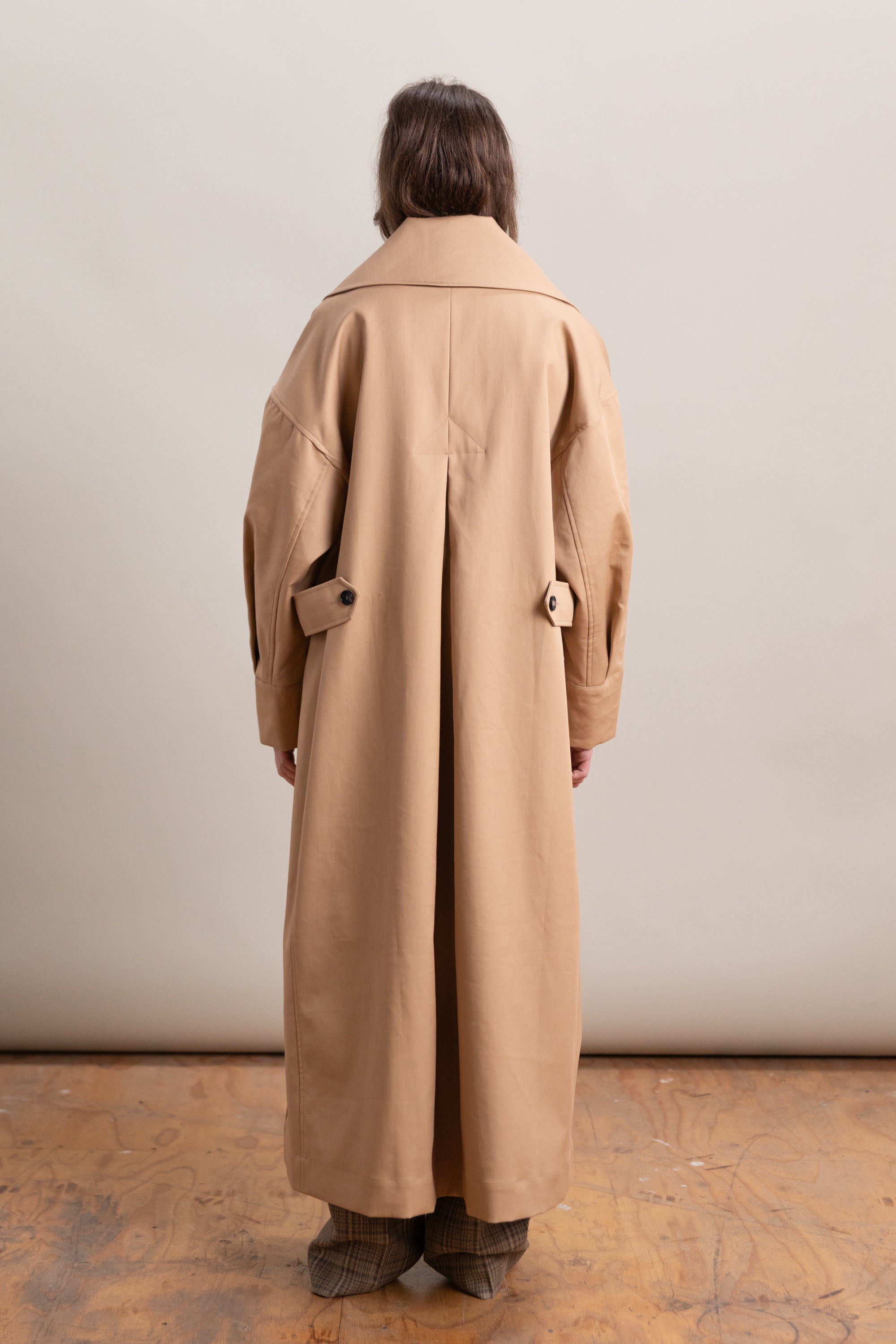 AGNES DOUBLE BREASTED MAC IN NUTMEG COTTON GABARDINE