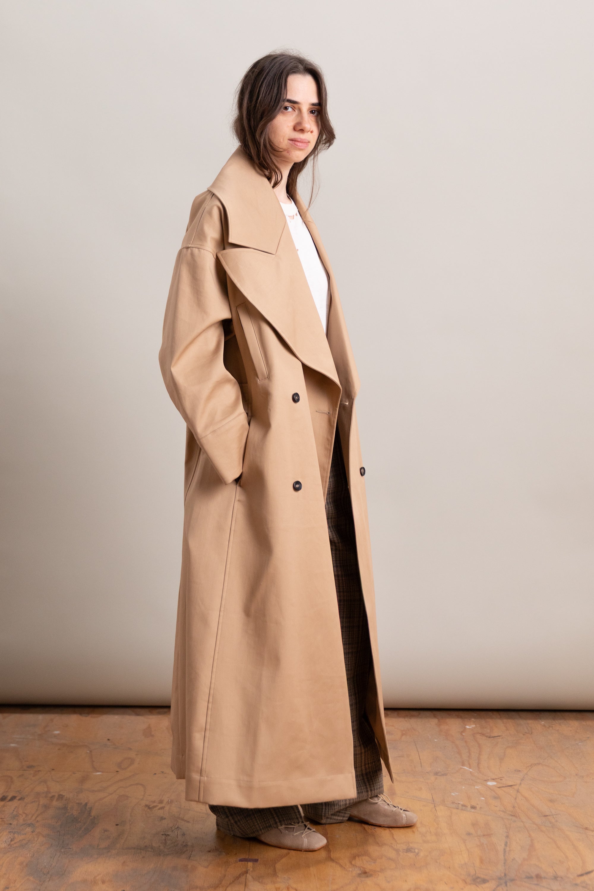 AGNES DOUBLE BREASTED MAC IN NUTMEG COTTON GABARDINE