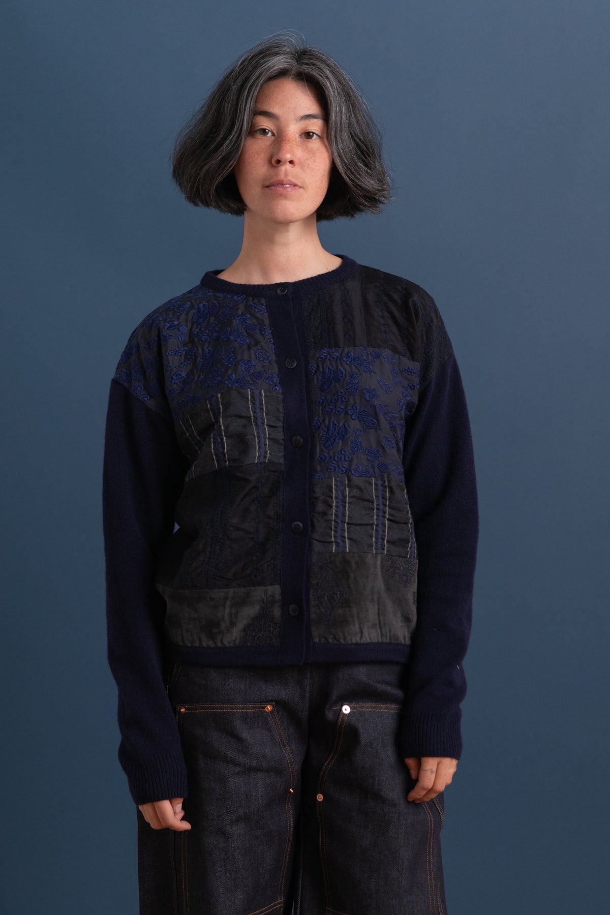 EMBROIDERY FABRIC PATCHWORK CARDIGAN IN NAVY