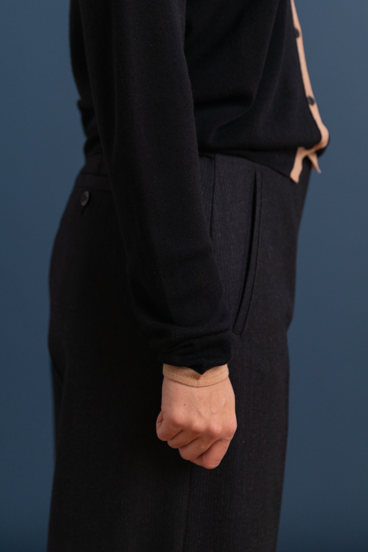 WOOL KNIT POLO CARDIGAN IN BLACK
