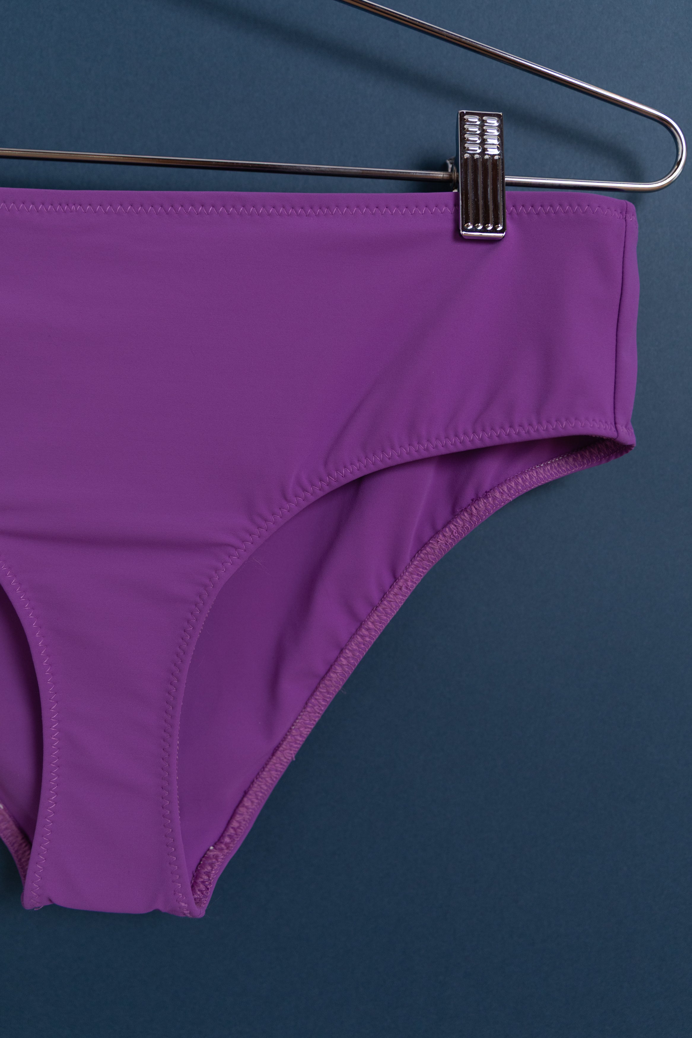 EZRA BIKINI BOTTOM IN VIOLA