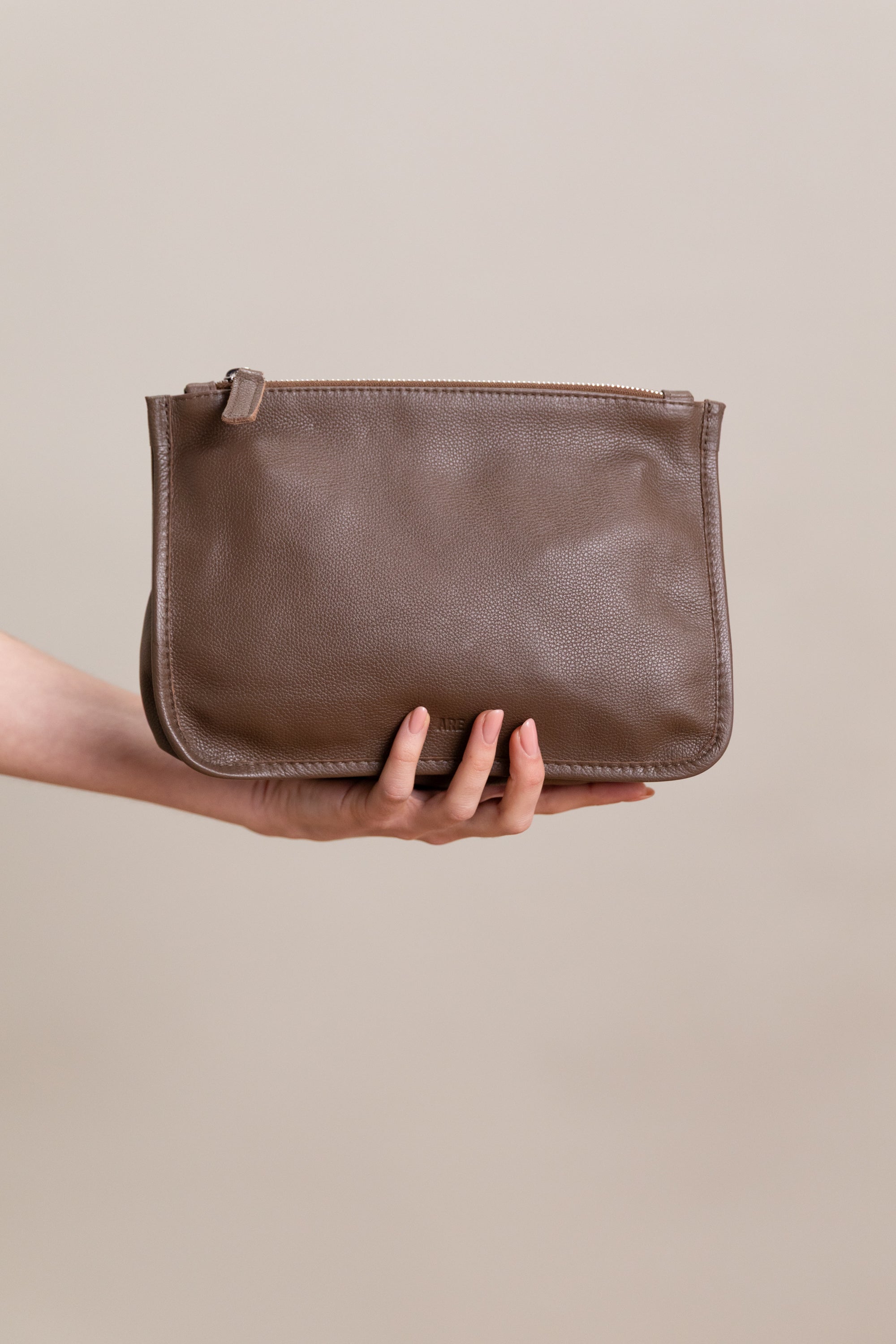 large tobacco pouch LARGE GIA POUCH IN TOBACCO