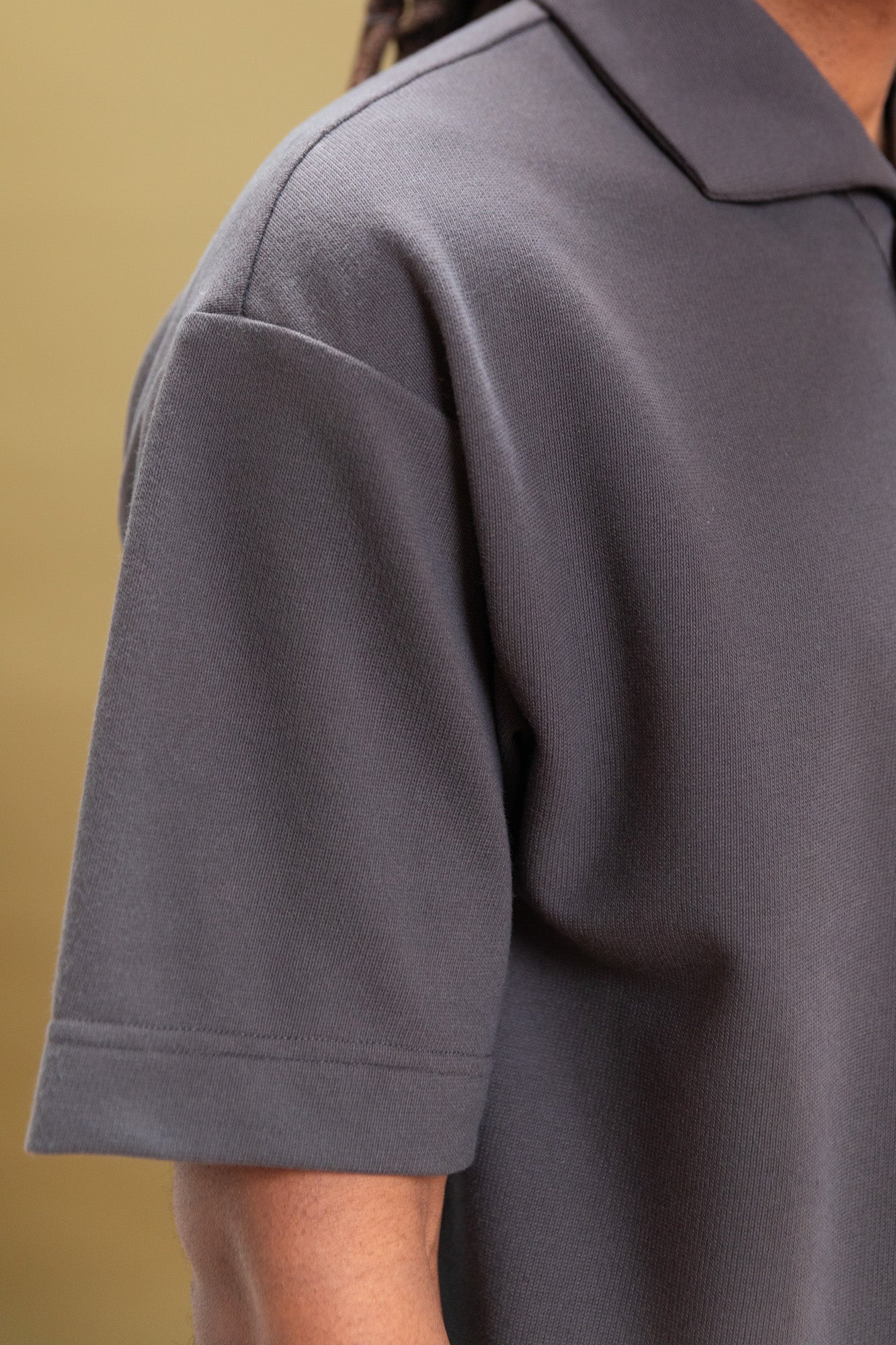 POLO SHIRT IN CHARCOAL RACHEL MESH