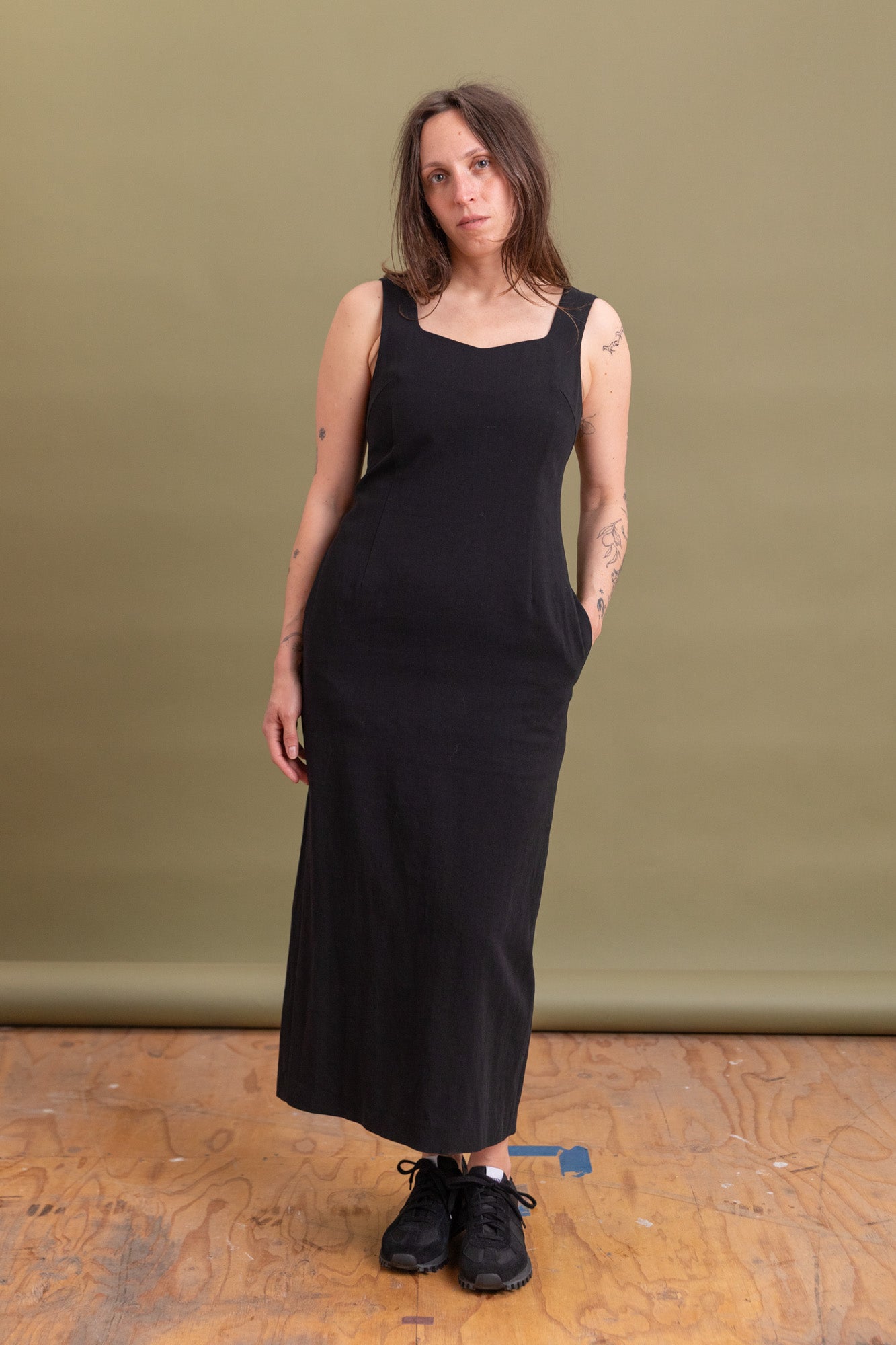HARD TWIST COTTON LINEN GABARDINE DRESS IN BLACK