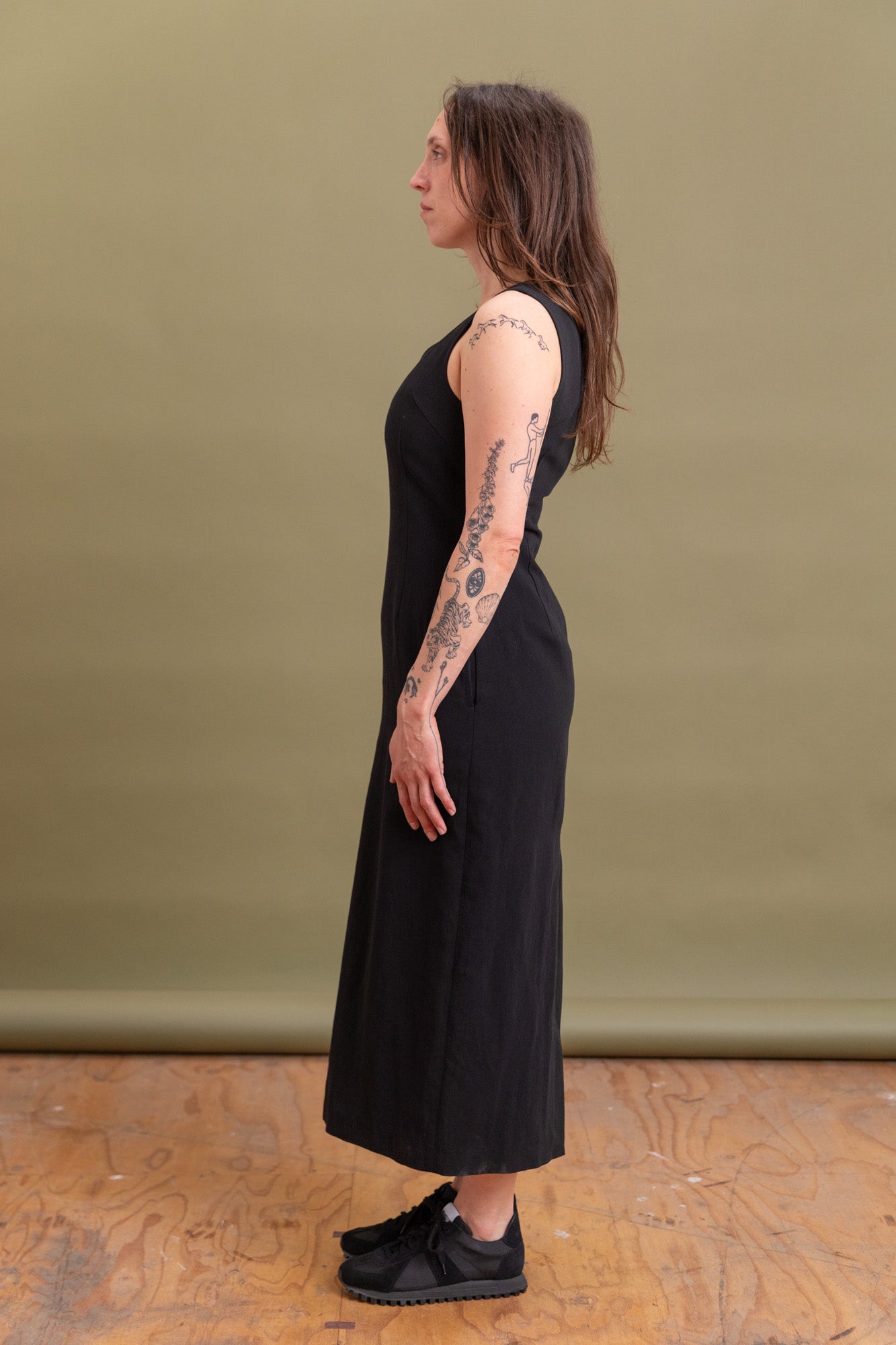 HARD TWIST COTTON LINEN GABARDINE DRESS IN BLACK