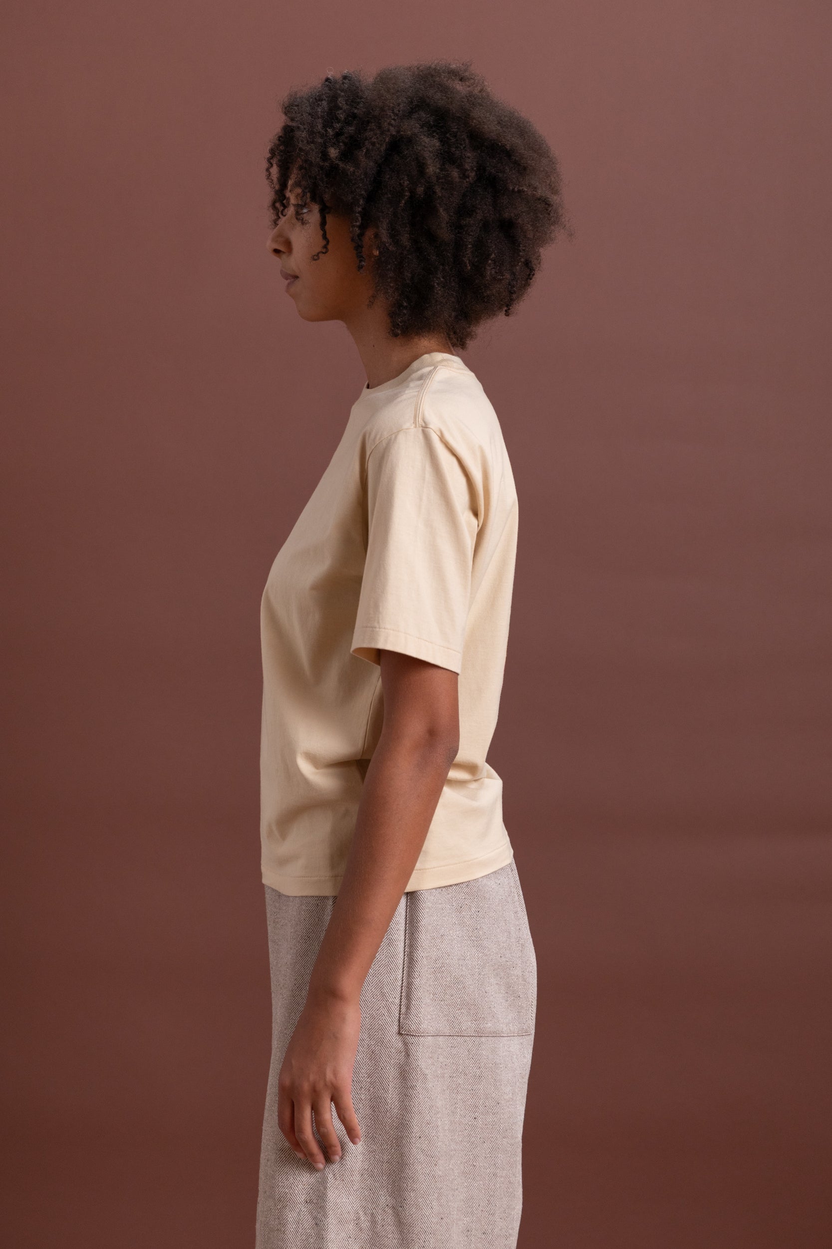 HIGH TWIST COTTON JERSEY TEE IN LIGHT BEIGE