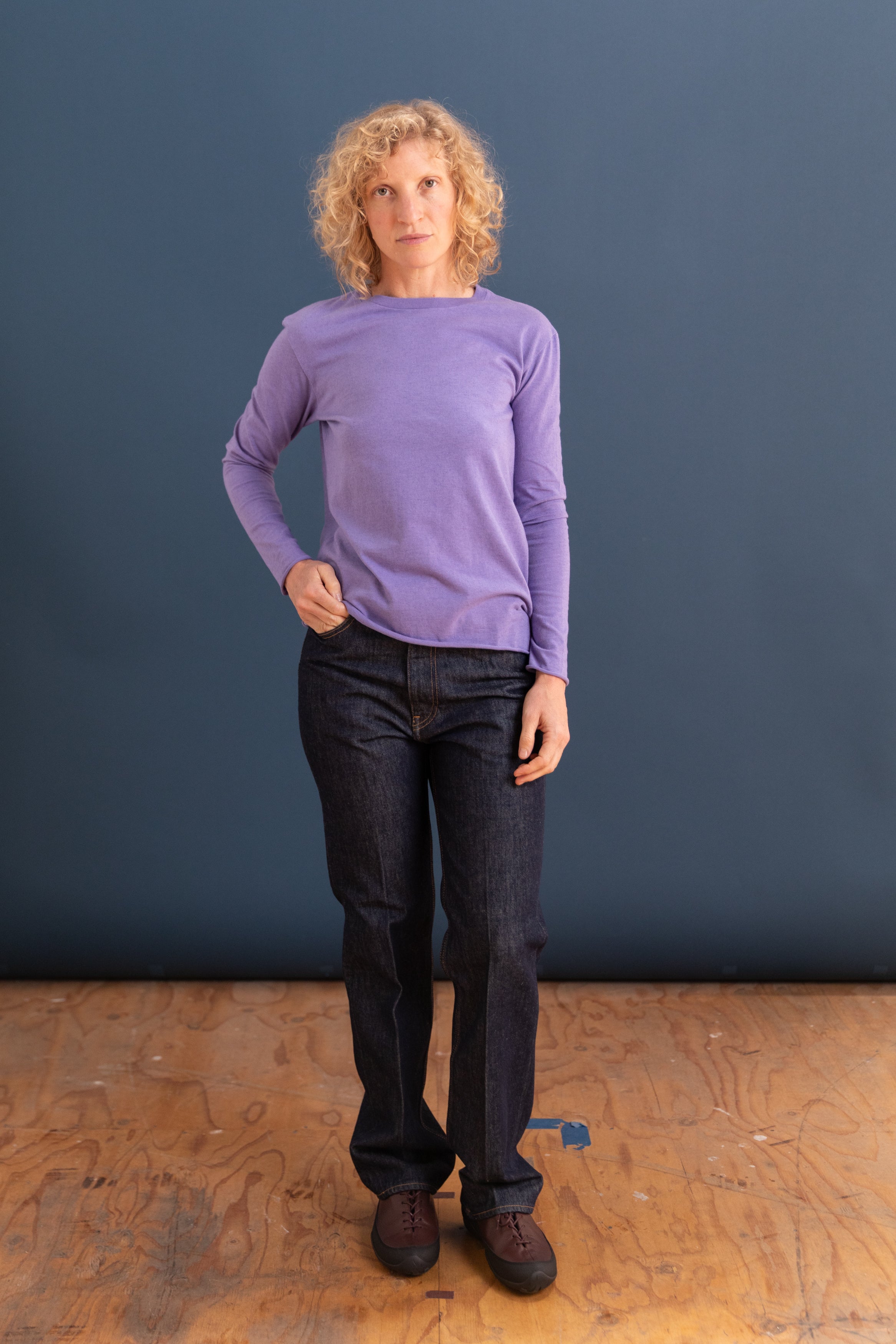 BRUSHED ORGANIC COTTON CASHMERE JERSEY LONG SLEEVE TEE IN LIGHT PURPLE