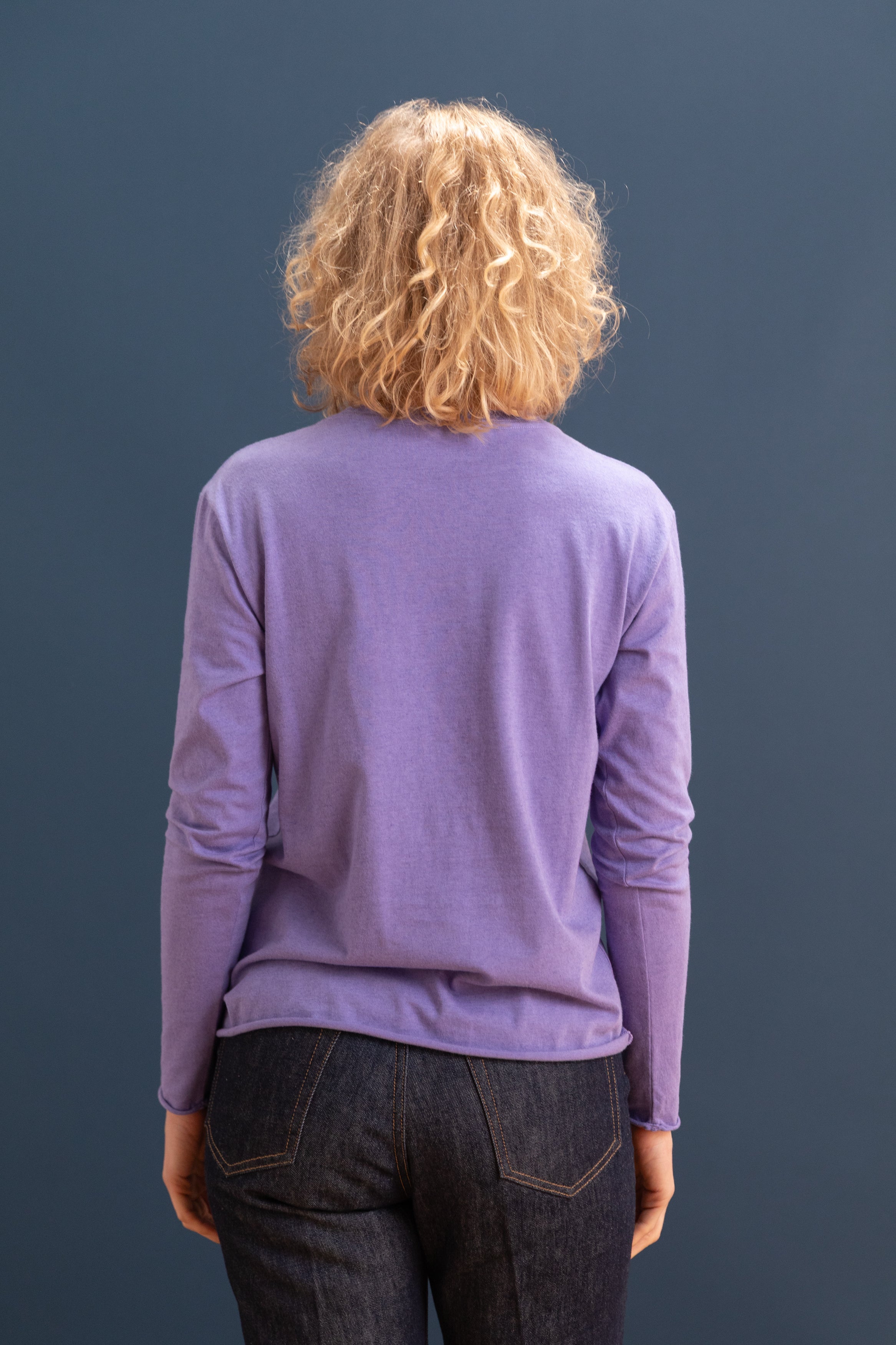 BRUSHED ORGANIC COTTON CASHMERE JERSEY LONG SLEEVE TEE IN LIGHT PURPLE