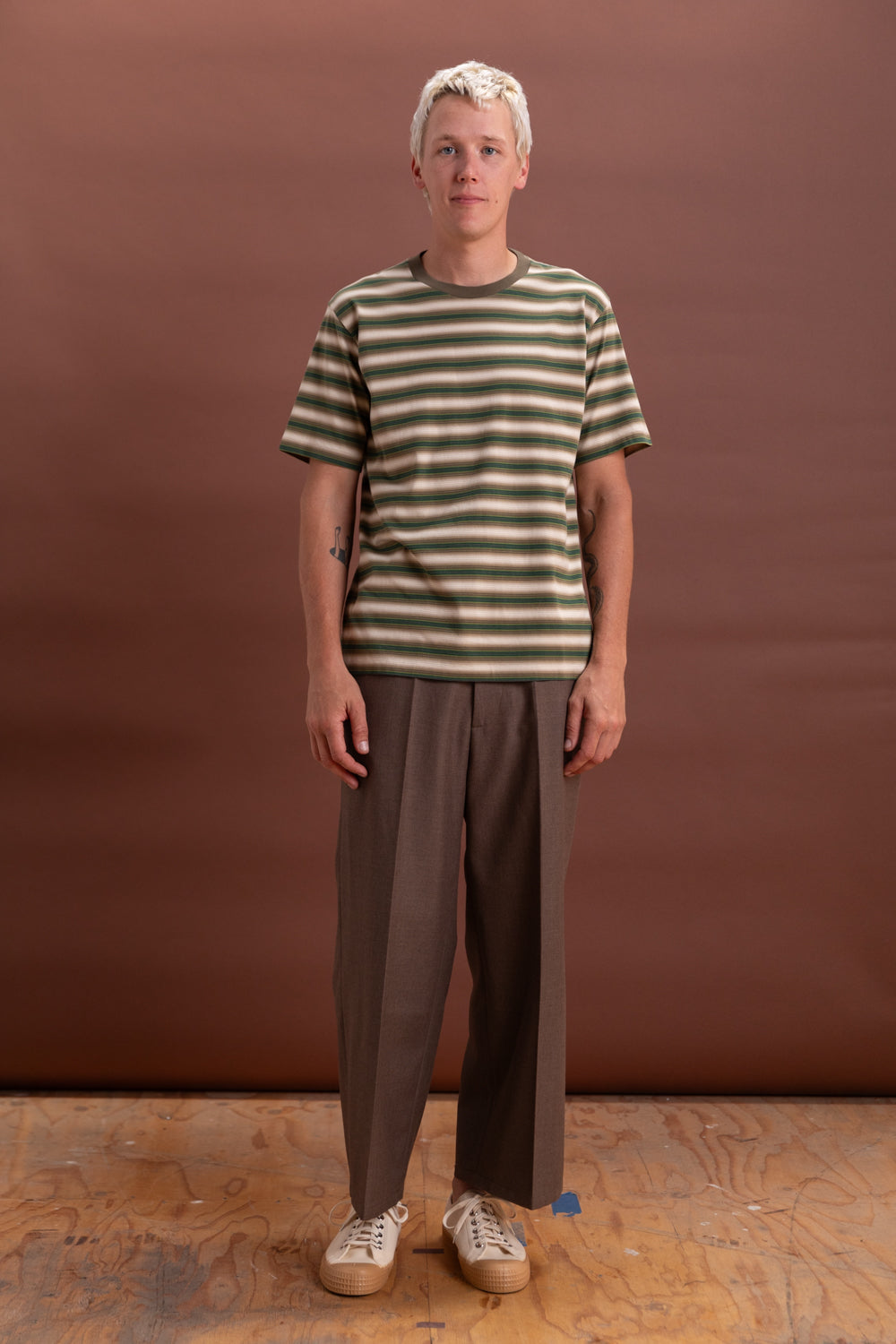 GRADIENT STRIPE JERSEY TEE IN FADE BROWN STRIPE