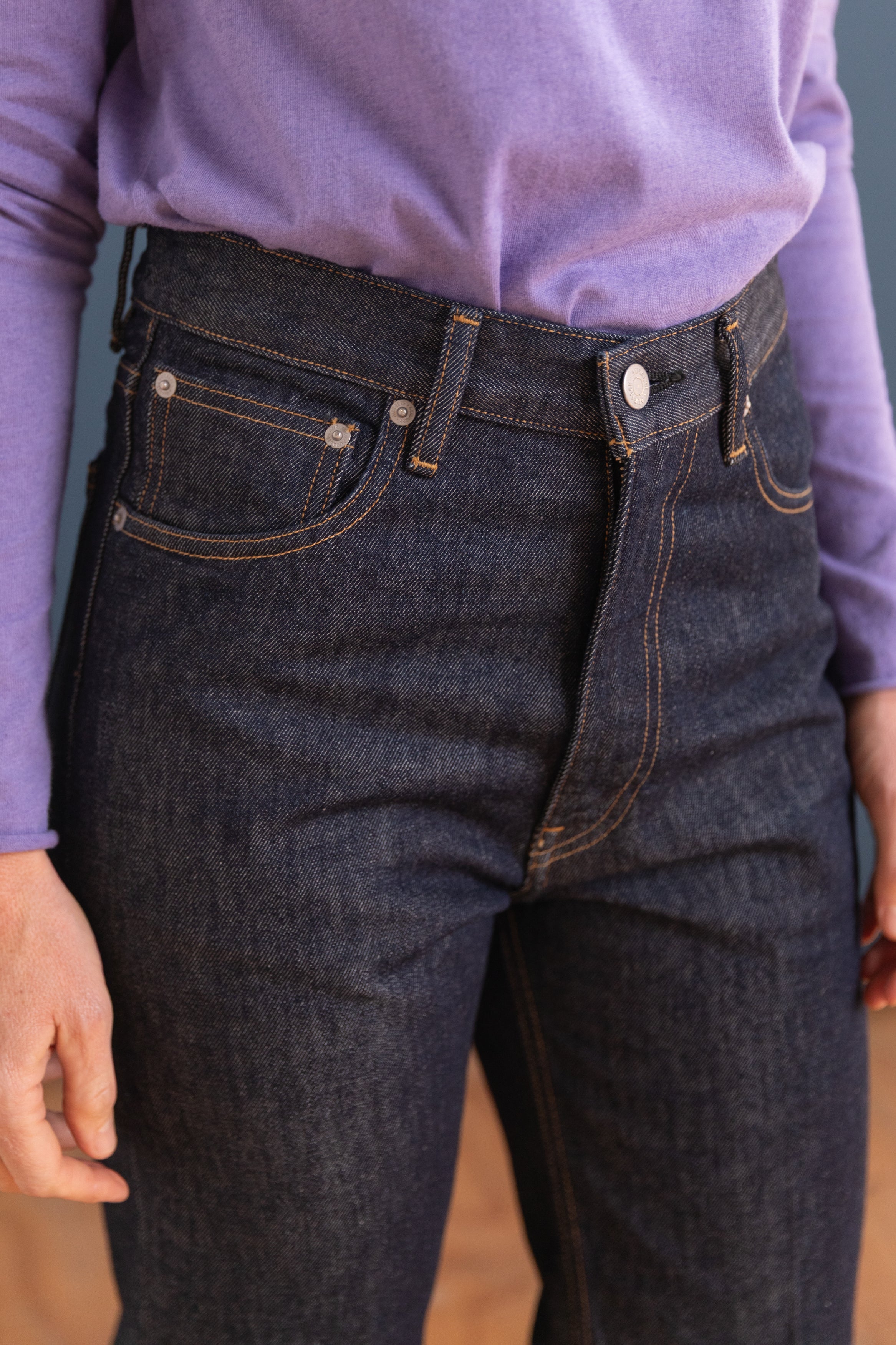 HARD TWIST DENIM PANTS IN INDIGO