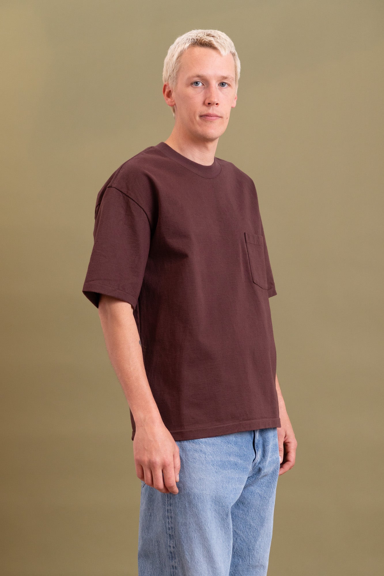 HEAVY WEIGHT POCKET TEE IN BROWN