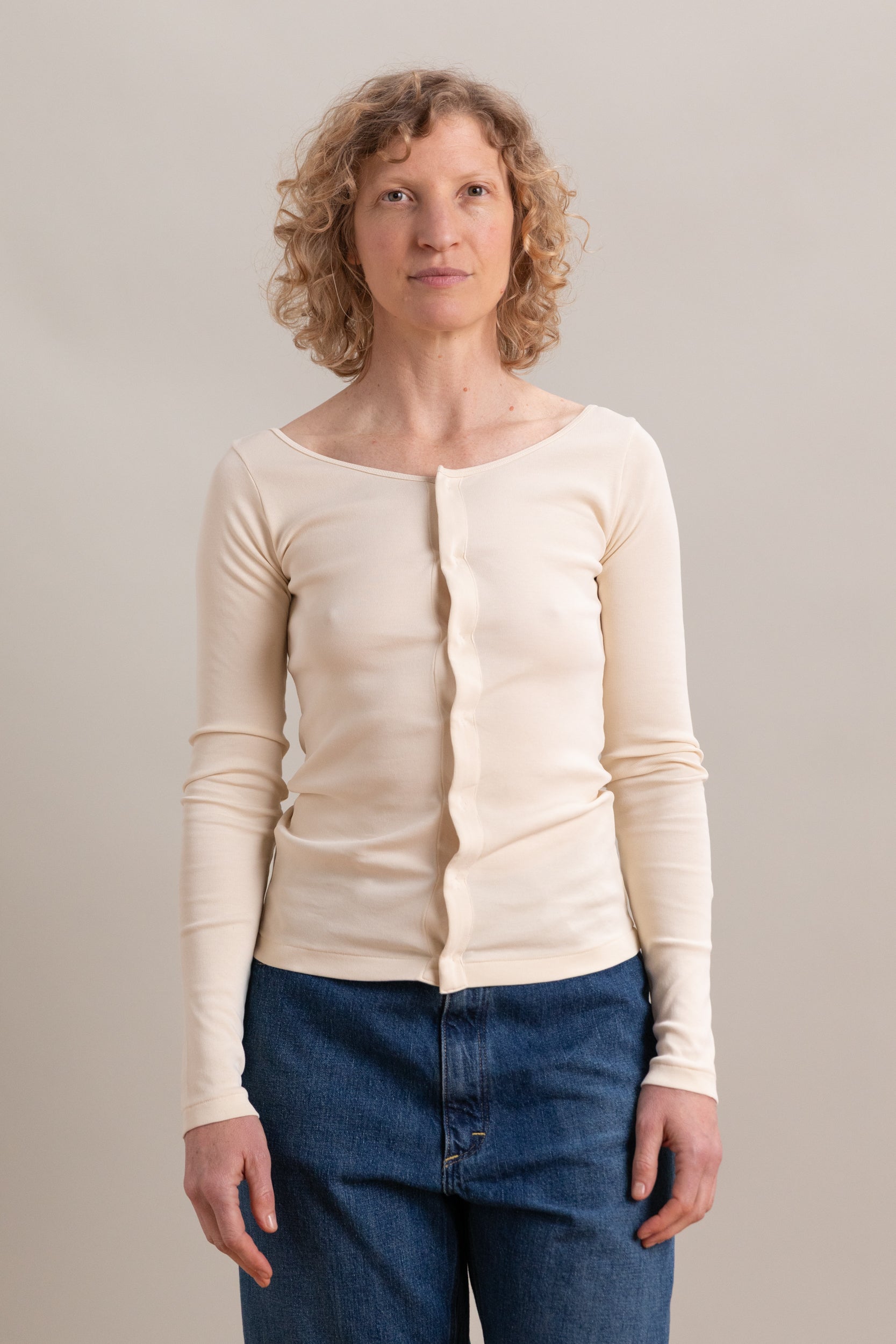 ORGANIC COTTON FINE RIB CARDIGAN IN IVORY