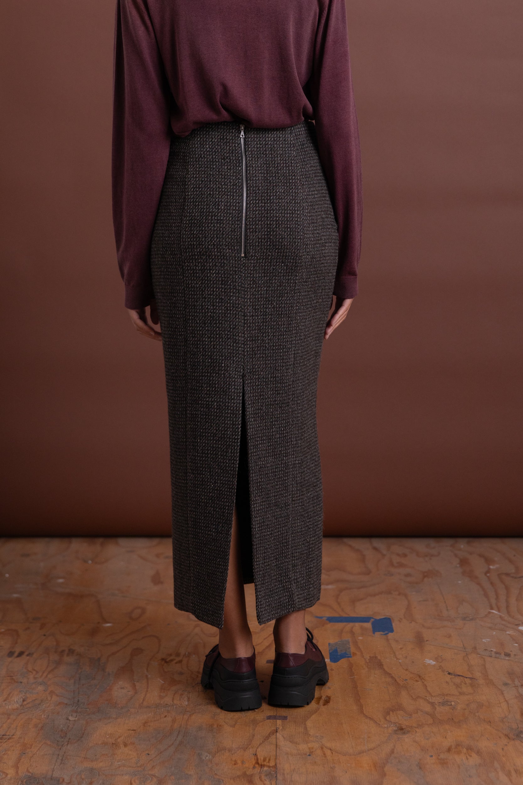 ALPACA WOOL SILK TWEED PENCIL SKIRT IN GRAY BROWN HAIRLINE WOOL