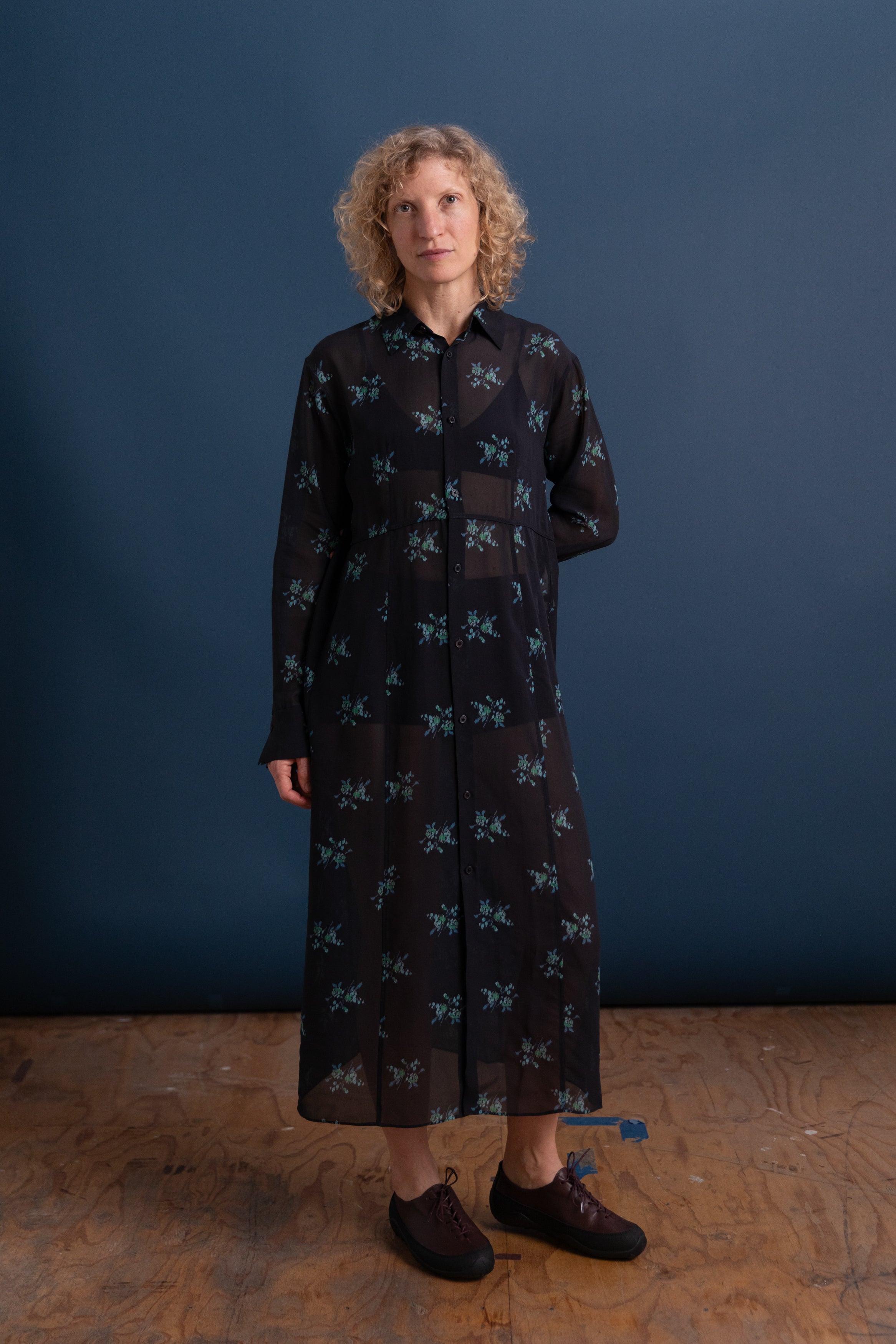 PRINTED AIRY SILK GEORGETTE DRESS IN INK BLACK