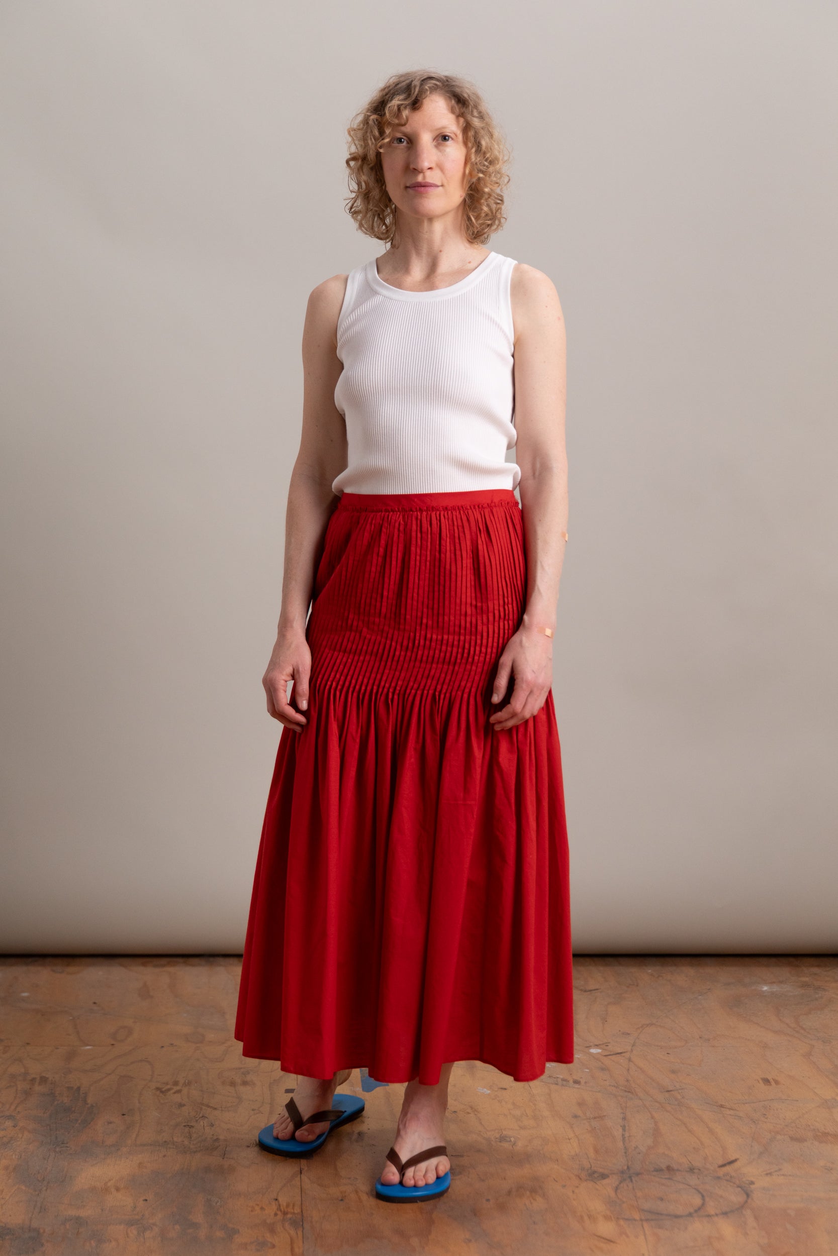 SUPER FINE COTTON LAWN PIN-TUCK SKIRT IN RED