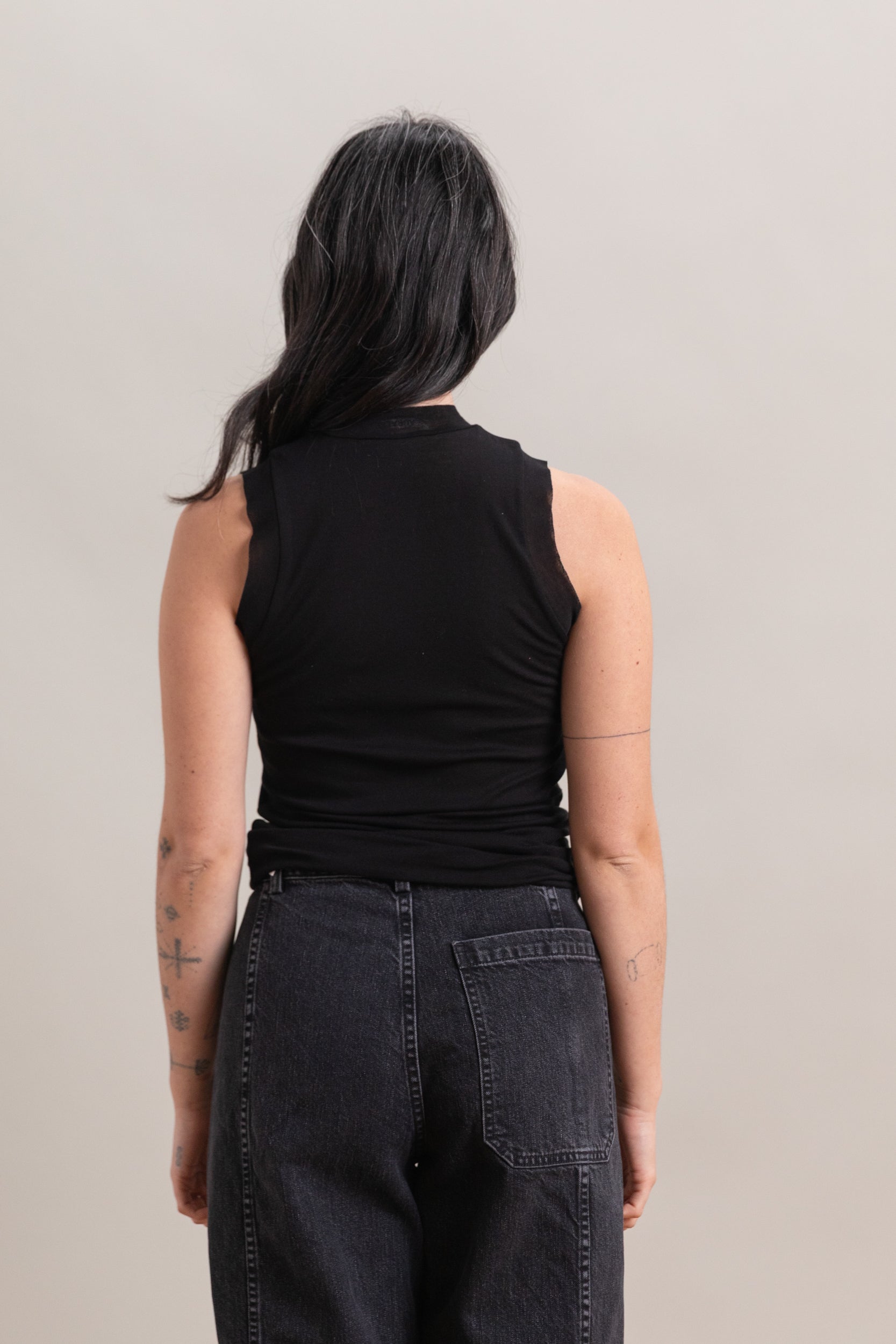 SUPER HIGH GUAGE SHEER RIB TANK TOP IN BLACK