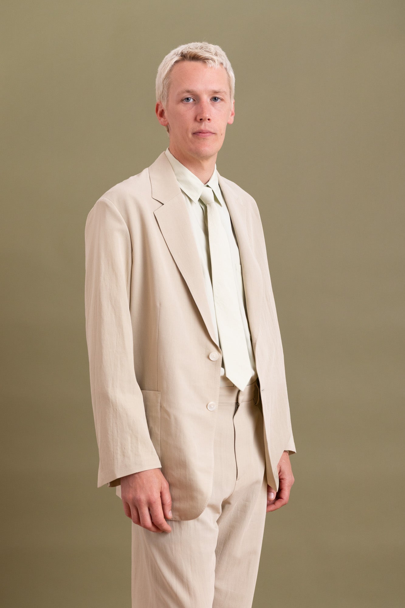 LIGHT COTTON WOOL VIYELLA JACKET IN LIGHT KHAKI