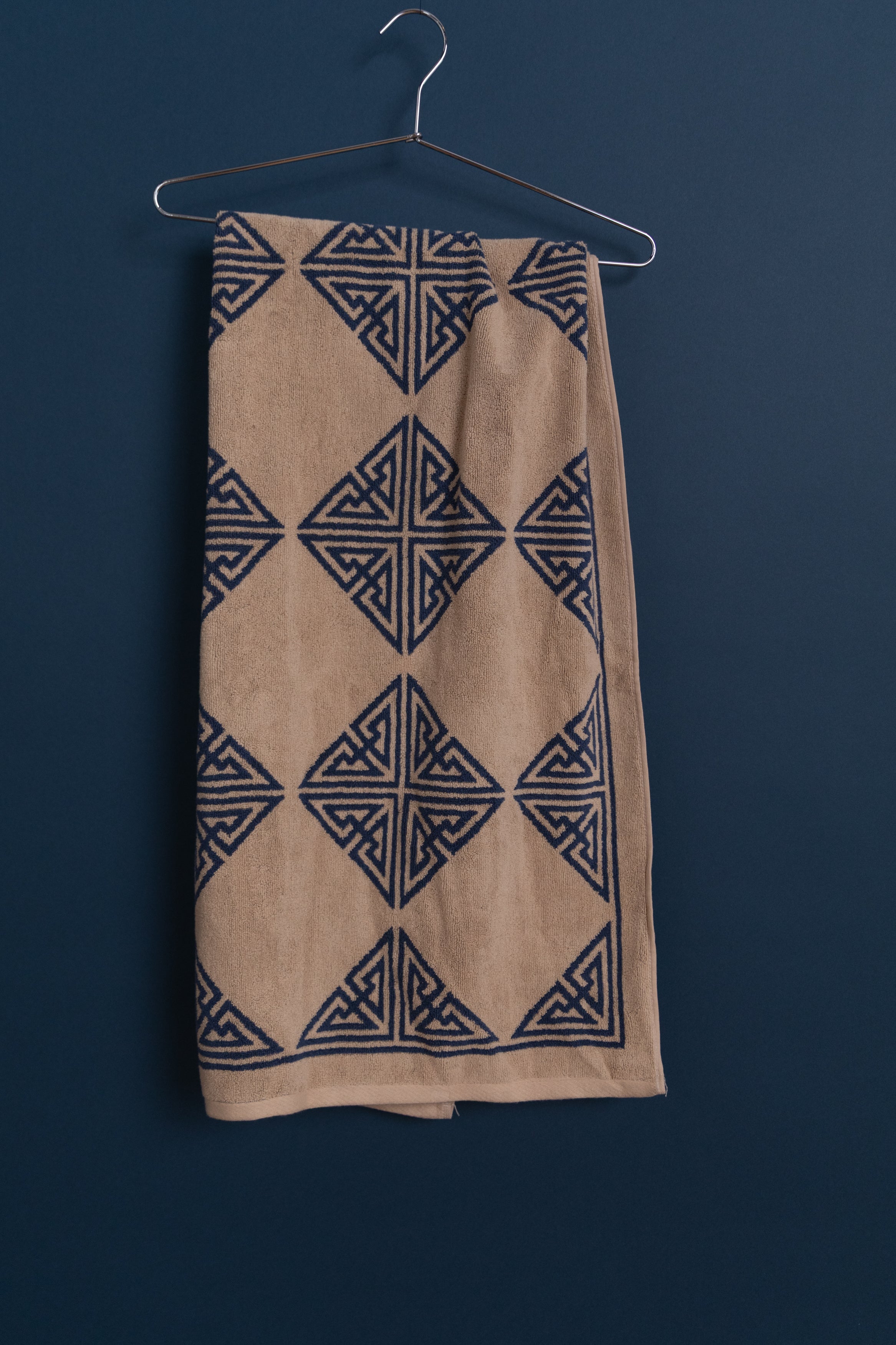 AGNES BATH TOWEL