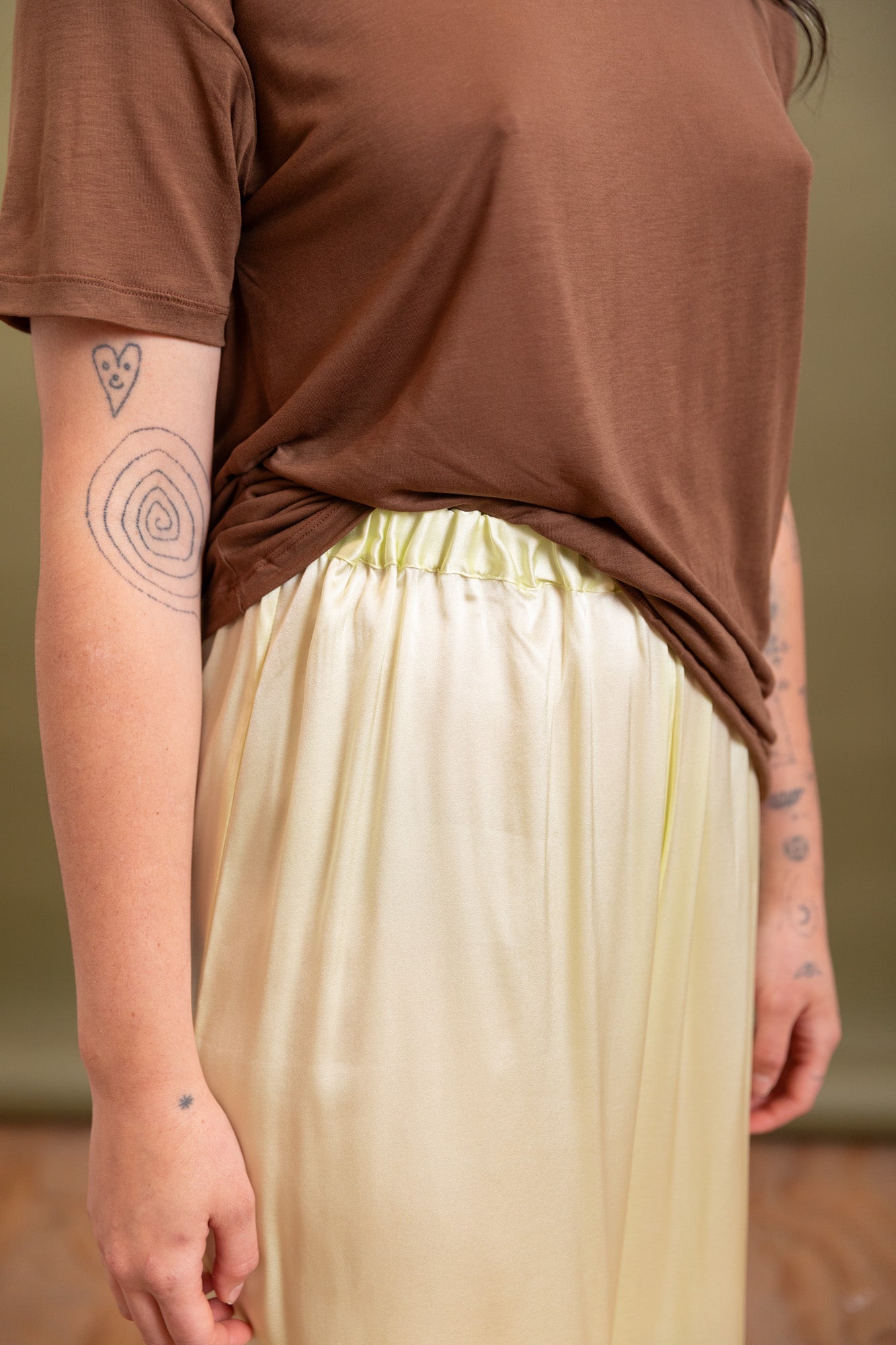 SEPIA PANTS IN LIME GREEN