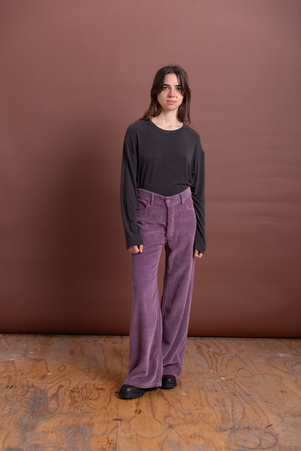 TAJO WIDE PANTS IN CUE PURPLE CORDUROY