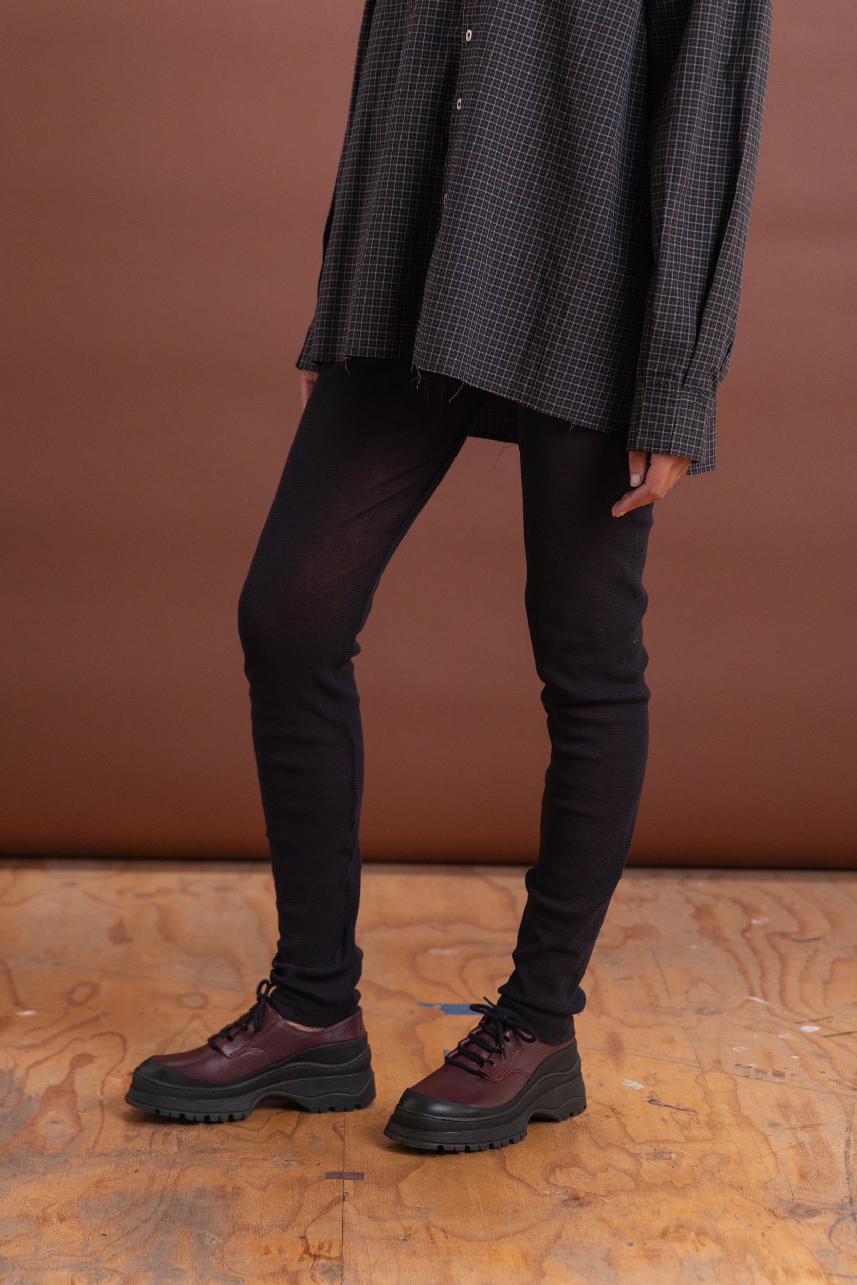 MESH LEGGINGS IN BLACK