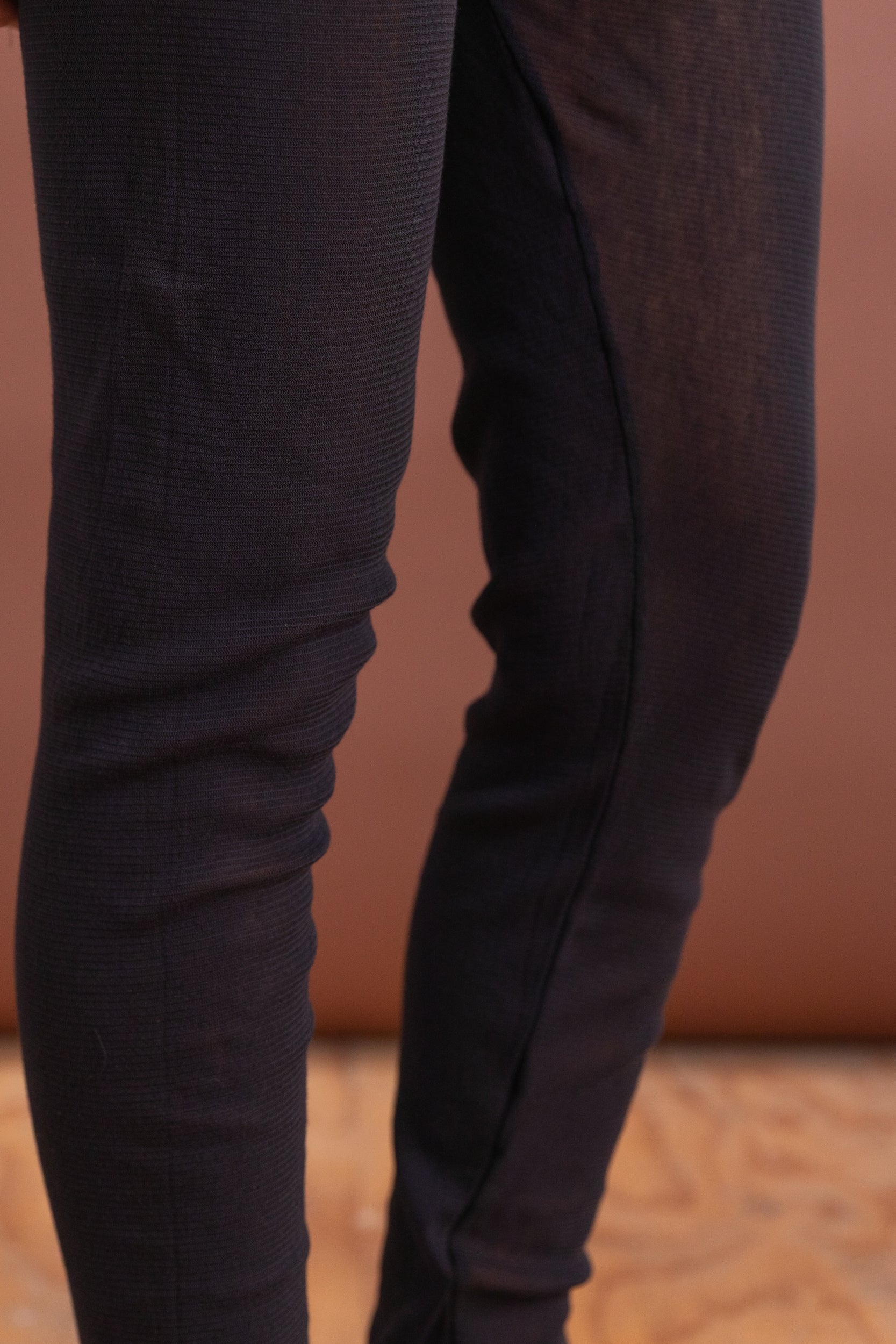 MESH LEGGINGS IN BLACK