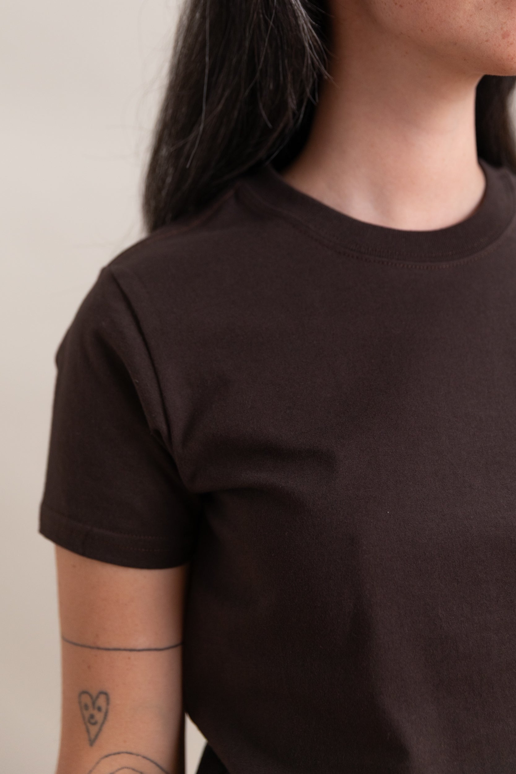 CALLA SHORT SLEEVE T-SHIRT IN LOAM COMBED COTTON JERSEY