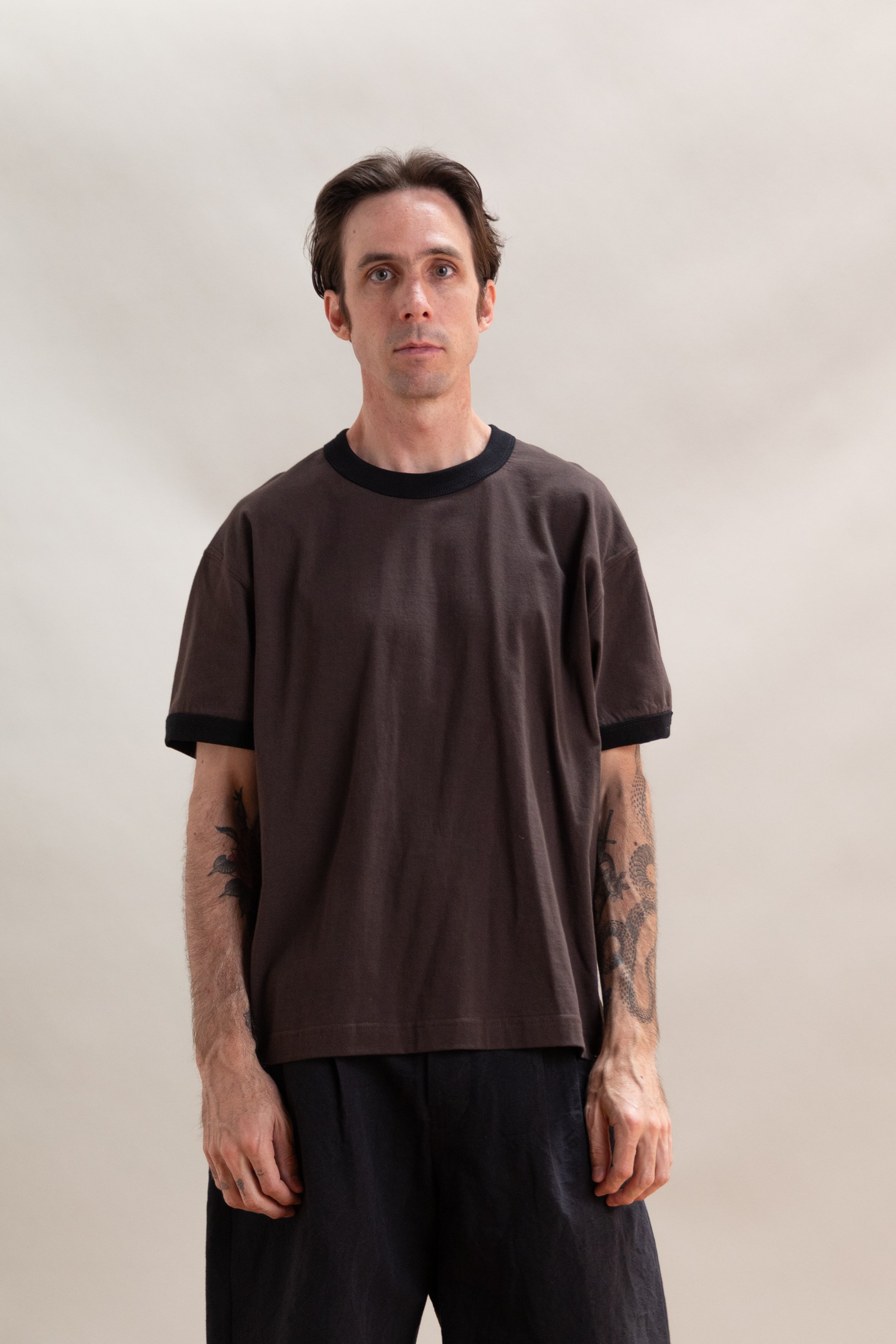 FINCH RINGER T-SHIRT IN LOAM/BLACK RIB COMBED COTTON JERSEY